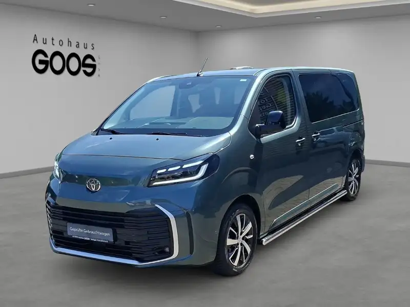 TOYOTA Proace