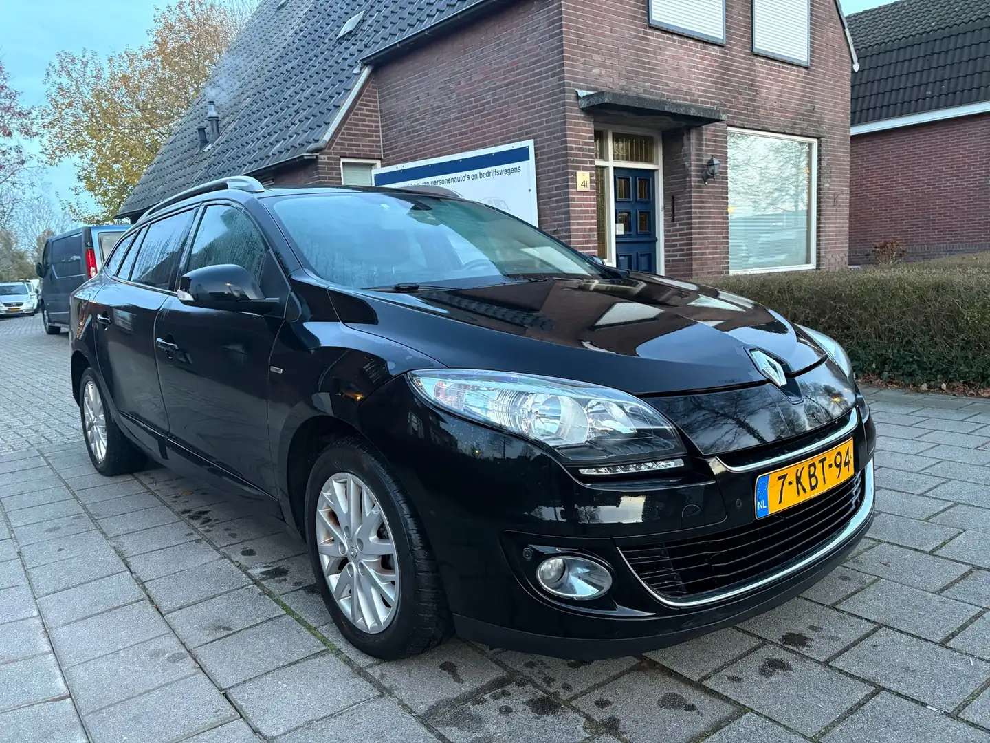 Renault Megane Estate 1.5 dCi Bose - airco - cruise control Zwart - 2