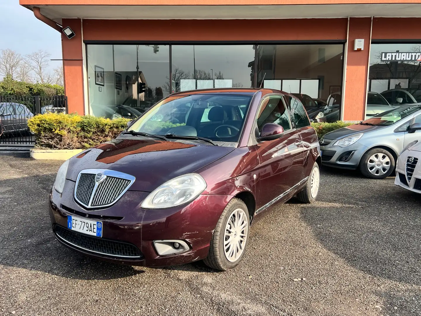 Lancia Ypsilon Ypsilon 1.2 8v Platinum 69cv EURO 5 Lilla - 1