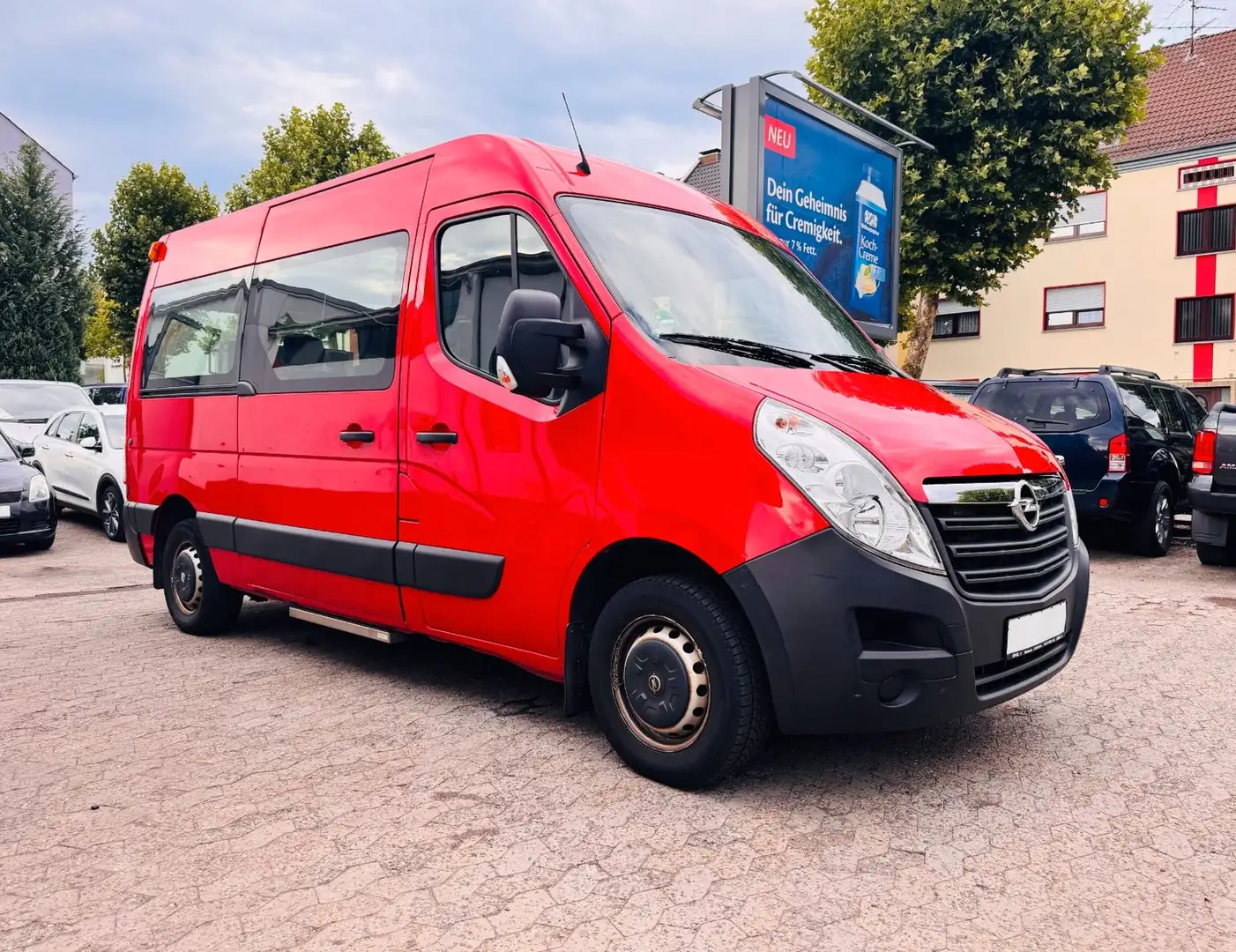 Opel Movano B L2H2 3,3t 1.Hand Navi 9-Sitzer Rampe Rot - 1