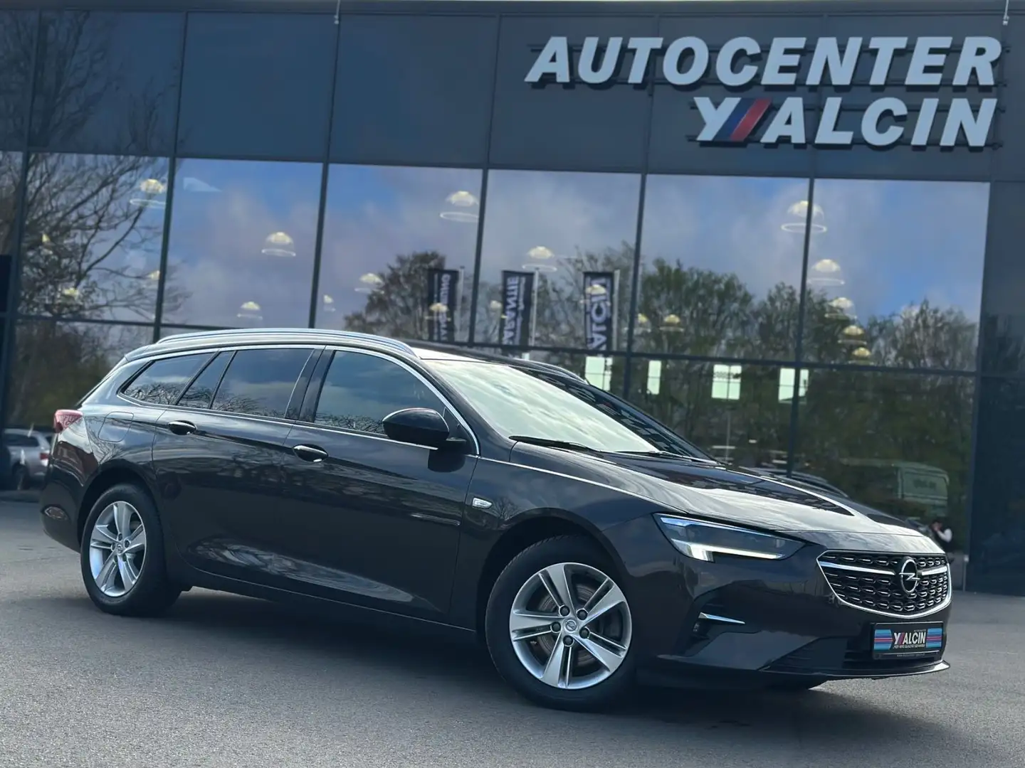 Opel Insignia 2.0 Diesel Elegance Auto ST 1.H/AHK/NAV Gris - 1