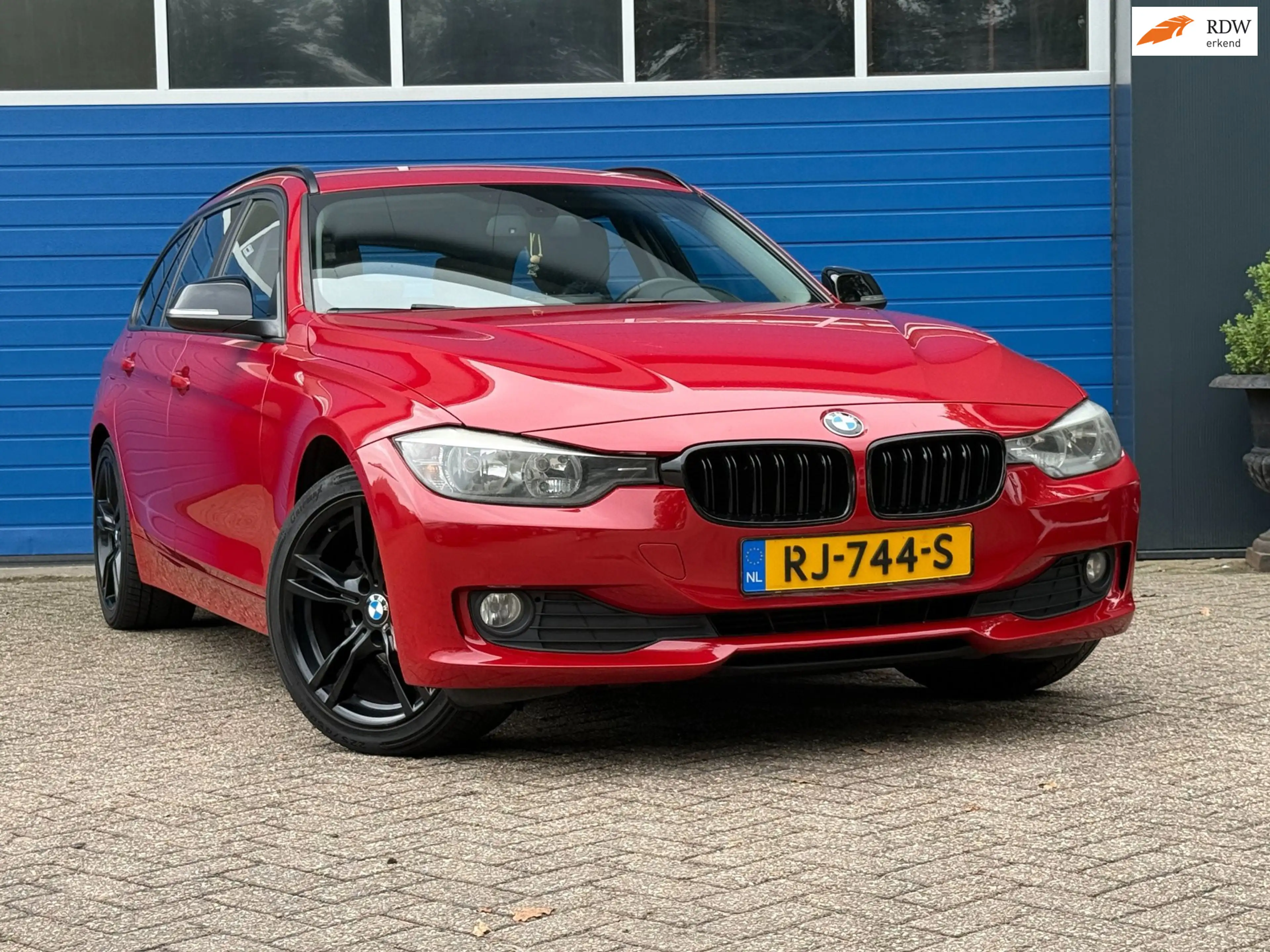BMW 318 3-serie Touring 318d High Executive|Leder|Navi.