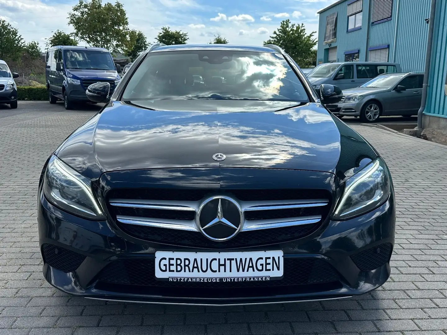 Mercedes-Benz C 300 T de AVANTGARDE/ DISTRONIC+AHK-SCHWE+STAND Schwarz - 2