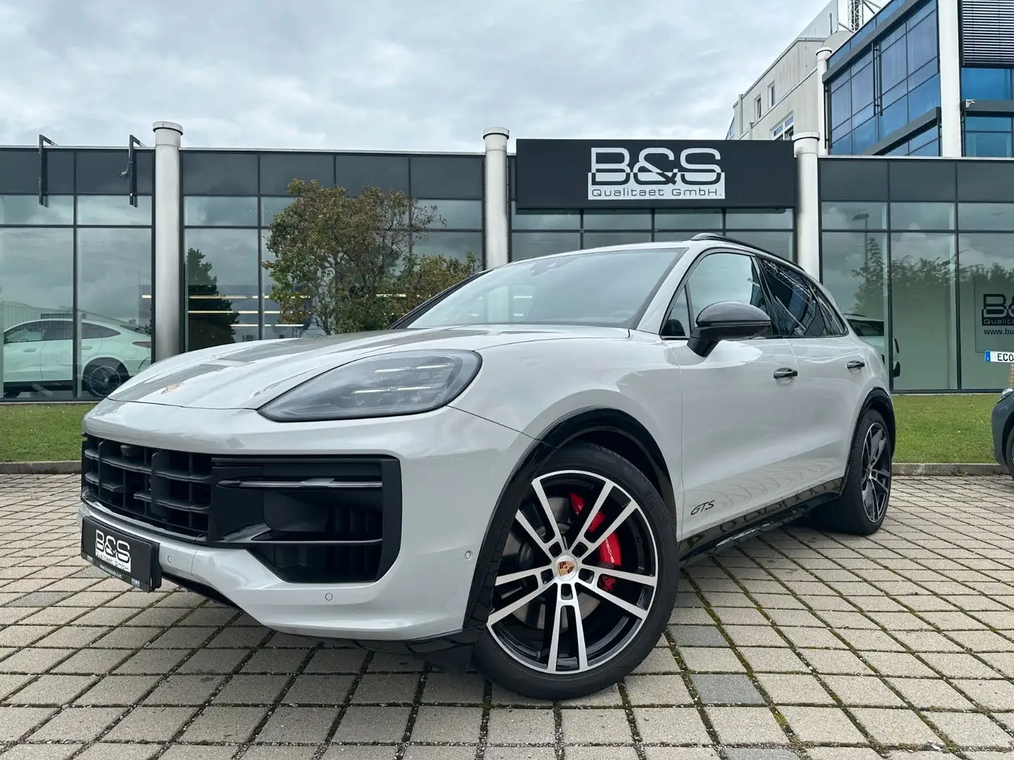 Porsche Cayenne GTS ACC,PANO,BOSE,LUFT,AHK,SPORTCRP,Usw Grau - 1