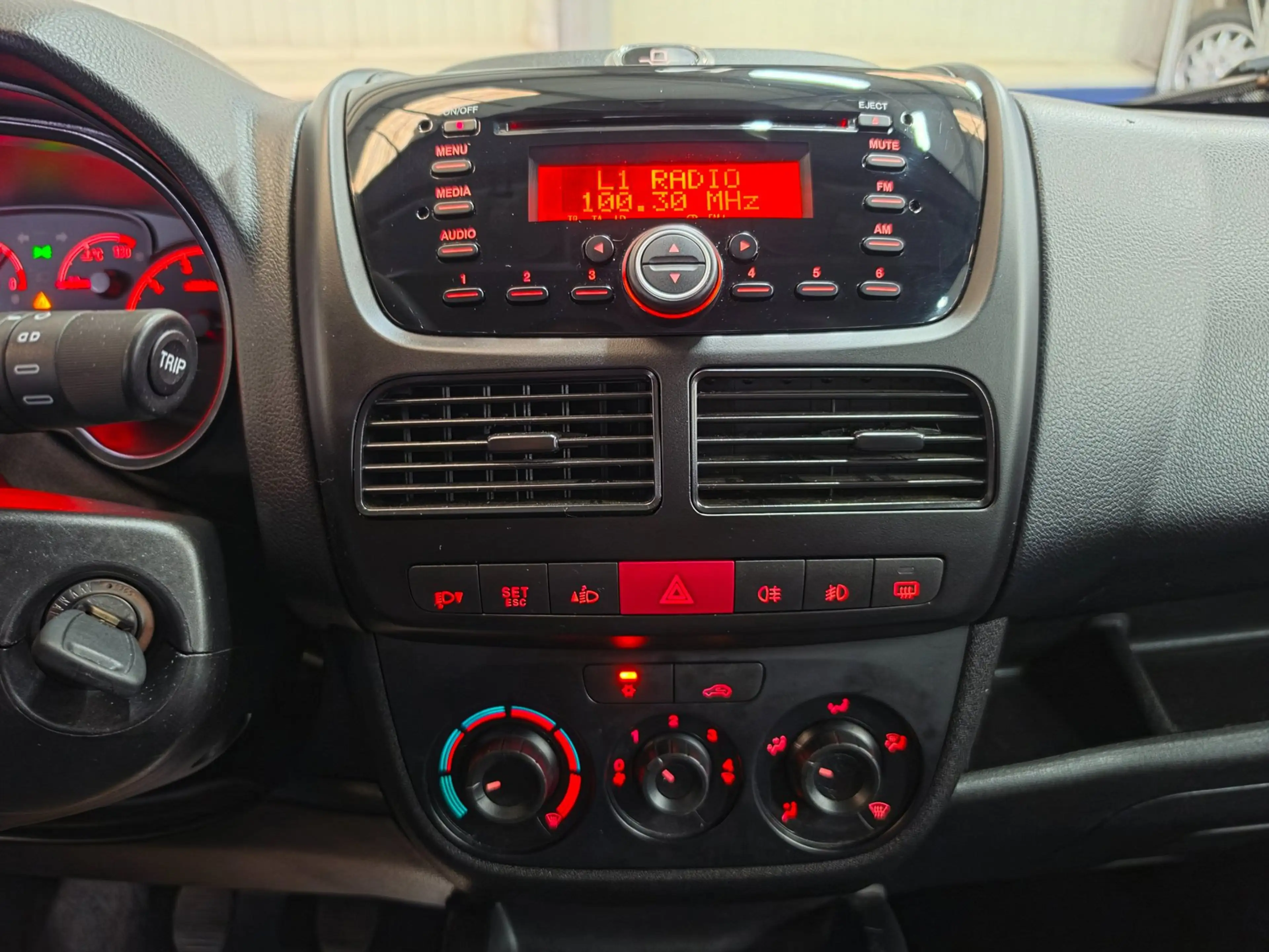 Opel Combo Tour 1.4 L1H1 ecoFLEX Cosmo — photo 7