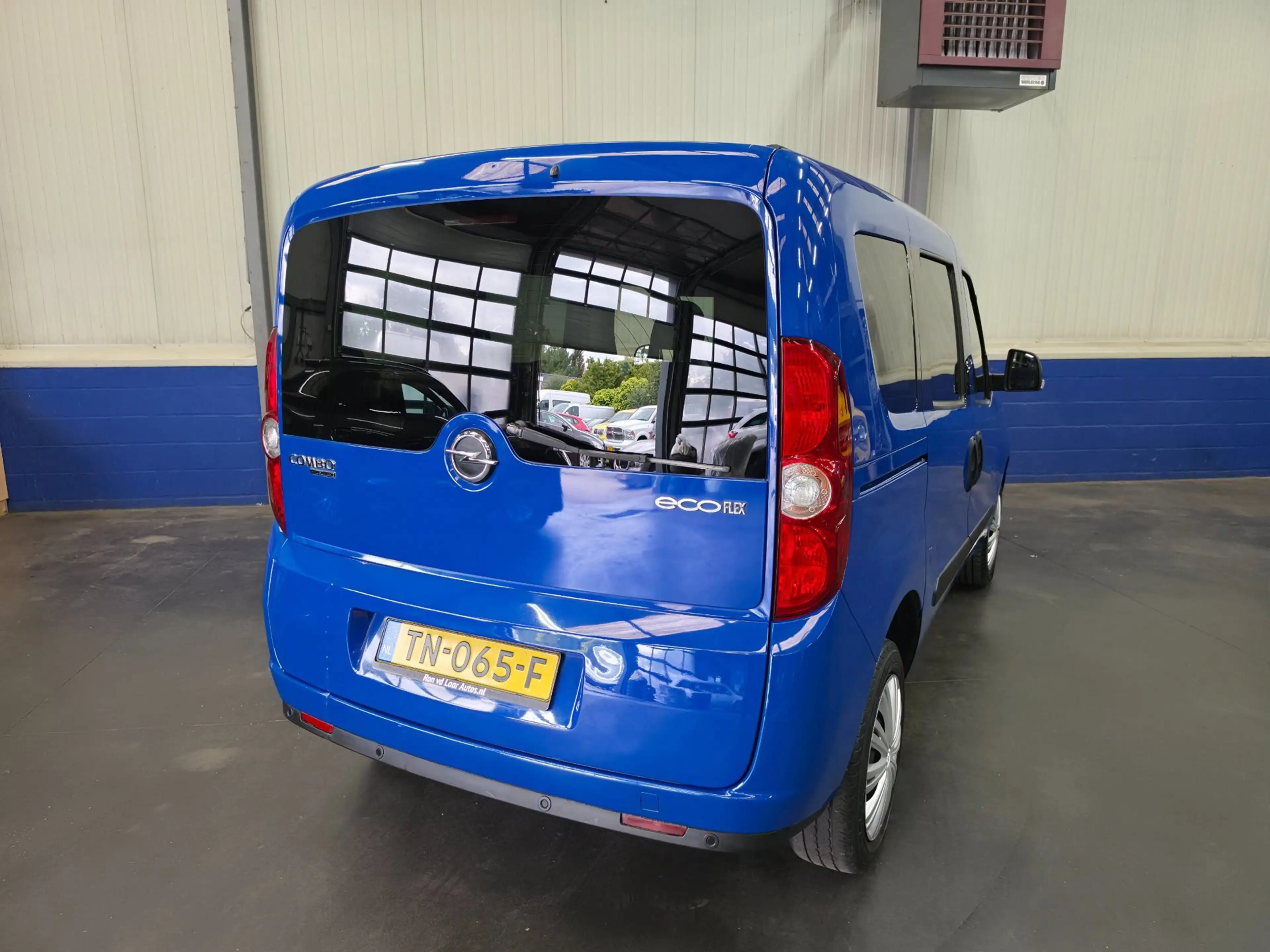 Opel Combo Tour 1.4 L1H1 ecoFLEX Cosmo — photo 3