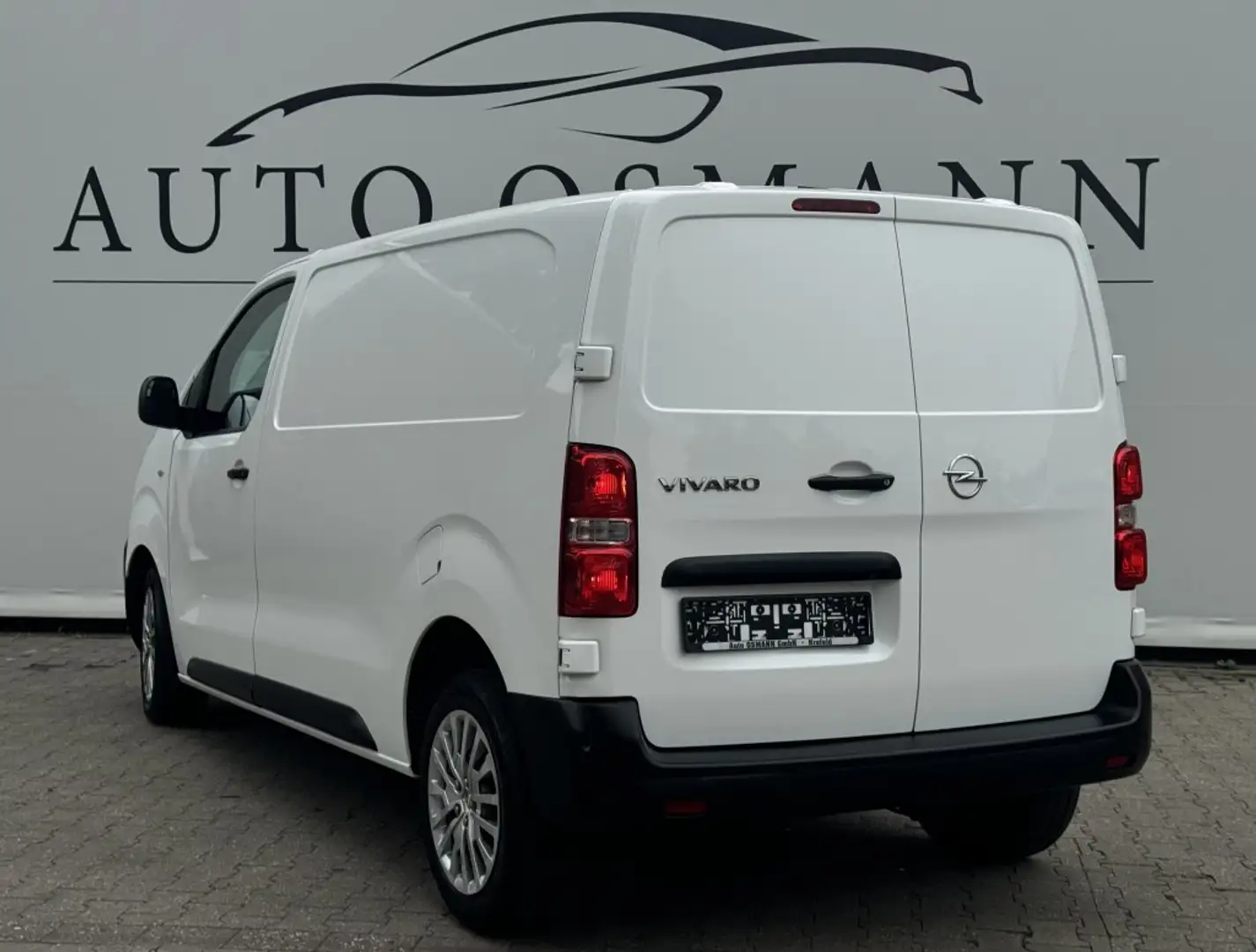 Opel Vivaro 2.0 D Cargo M EHZ Edition  TOTW. 1 Hand Bílá - 2