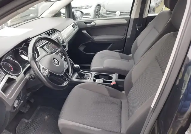 Volkswagen Touran view 7