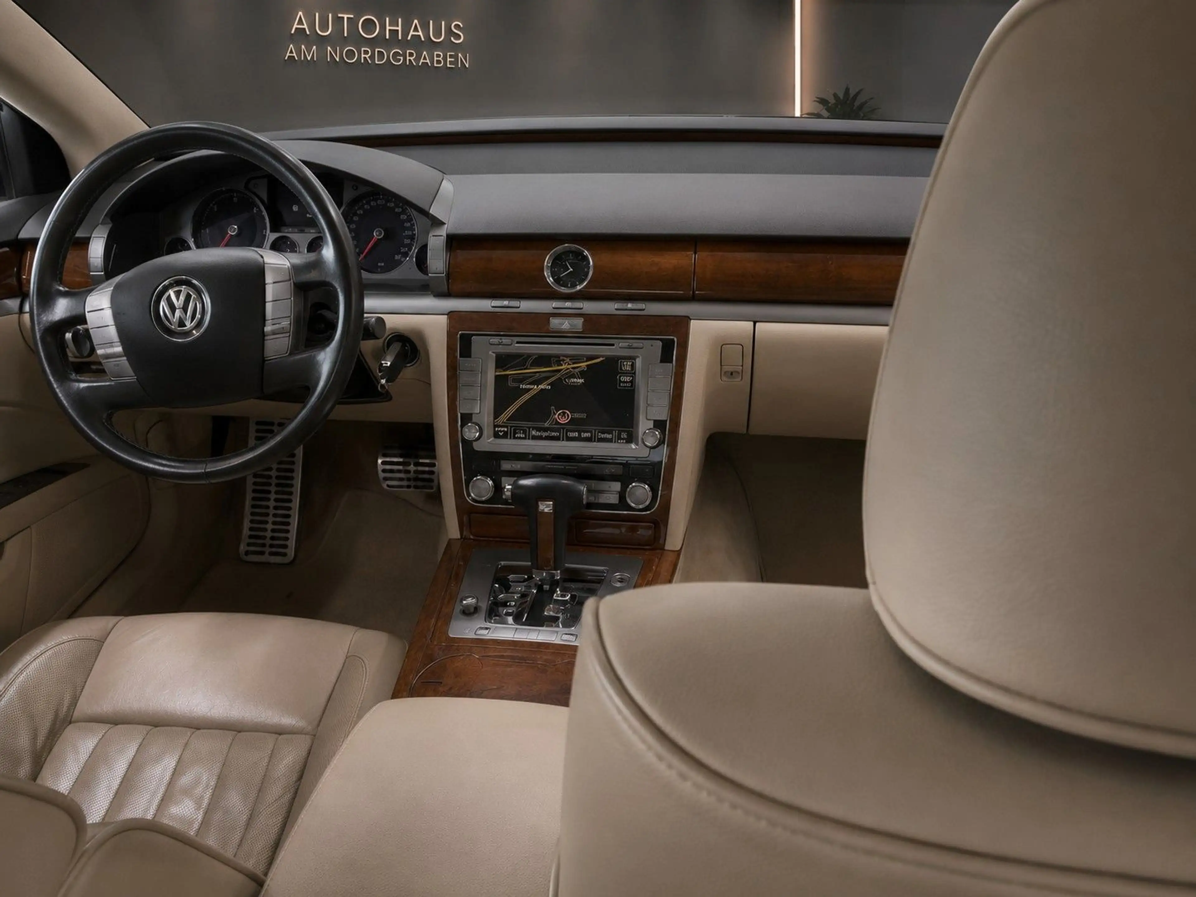 Volkswagen Phaeton V6 TDI 5-Sitzer 4Motion — photo 6