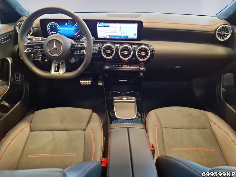 Mercedes-Benz CLA 35 AMG 4M Pano Night DISTRONIC MULTIBEAM — photo 8