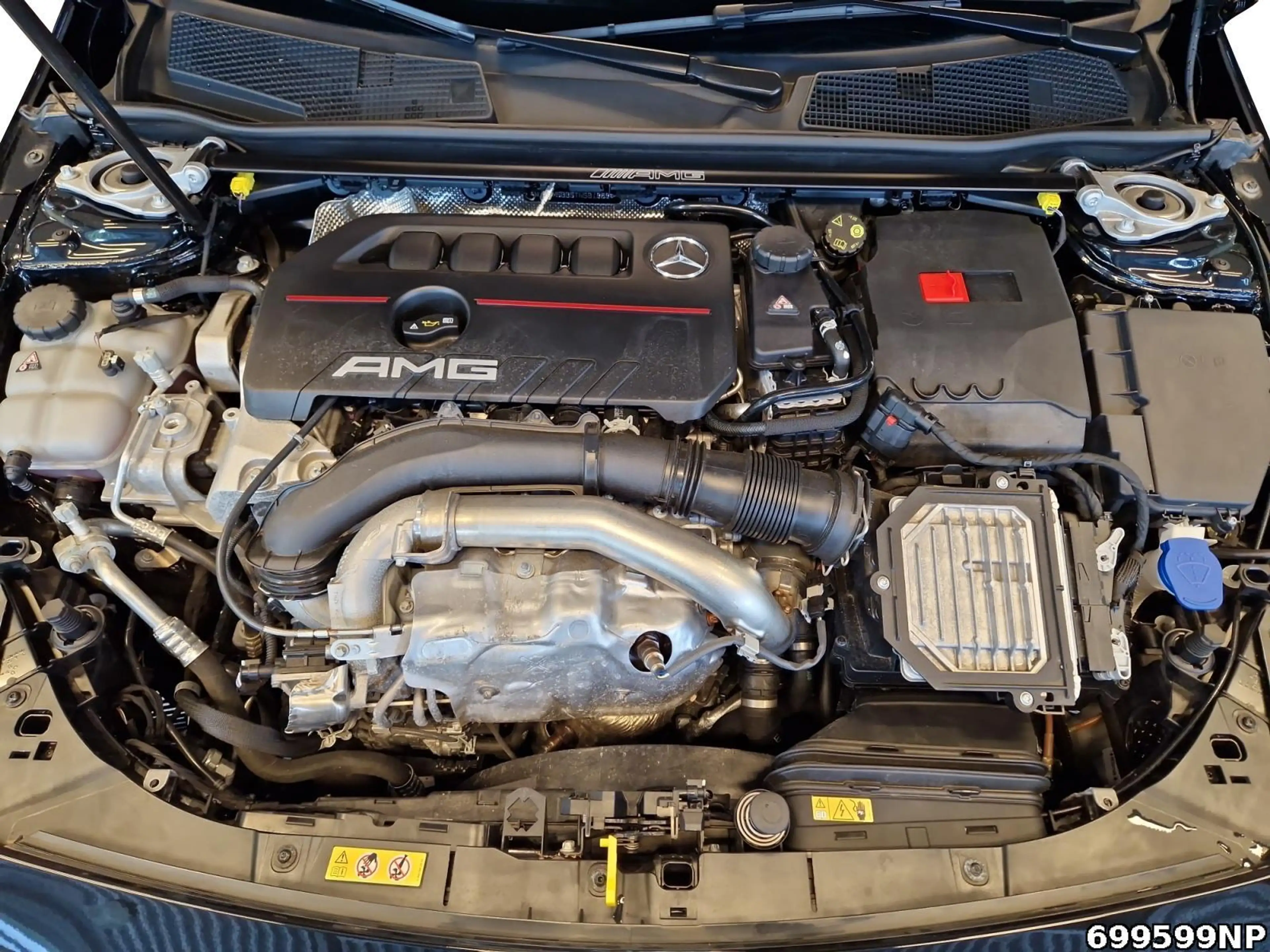 Mercedes-Benz CLA 35 AMG 4M Pano Night DISTRONIC MULTIBEAM — photo 7