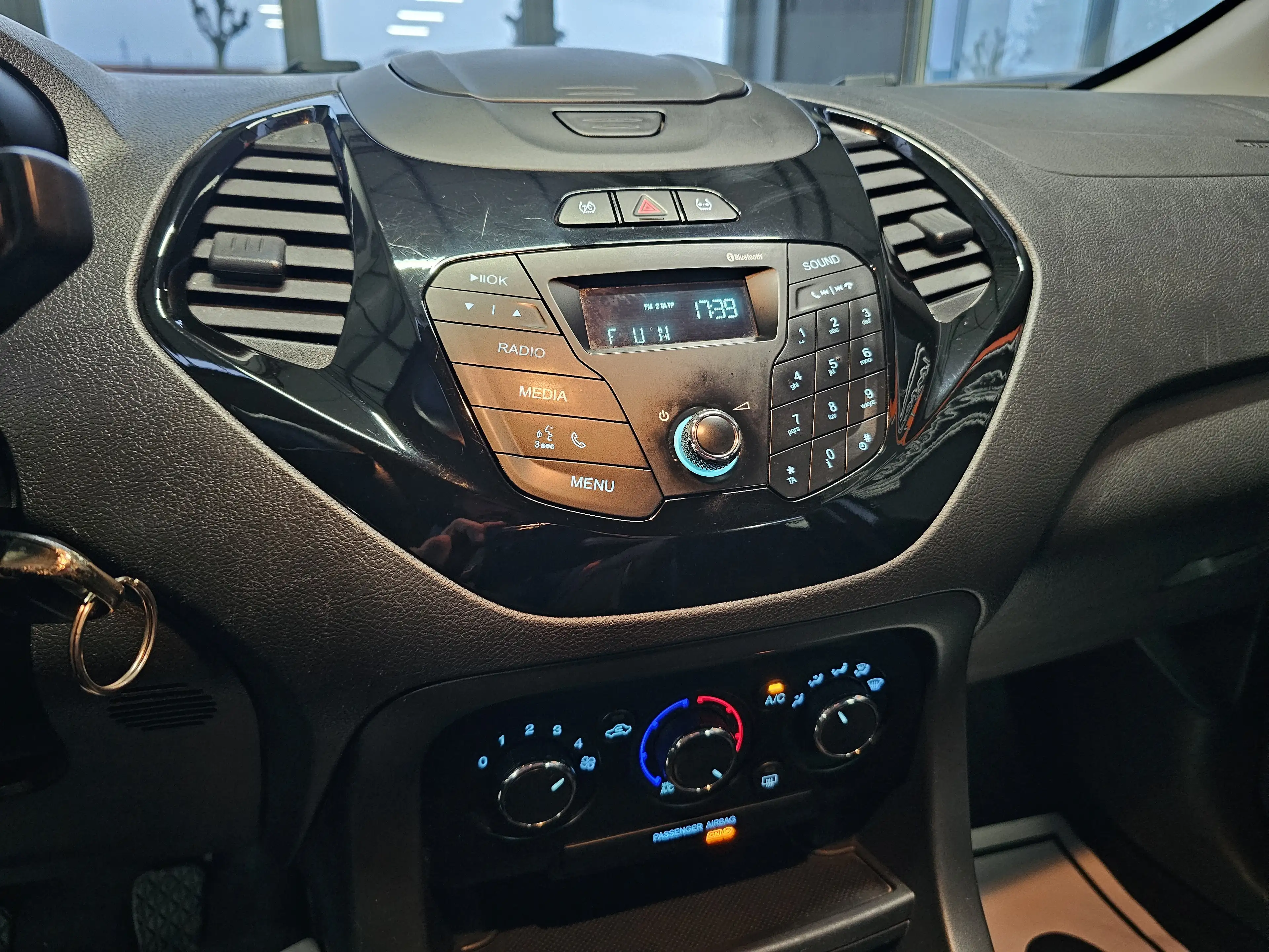 Ford Ka/Ka+ 1.2i Essential // 5p // Clim // Bluetooth — photo 14