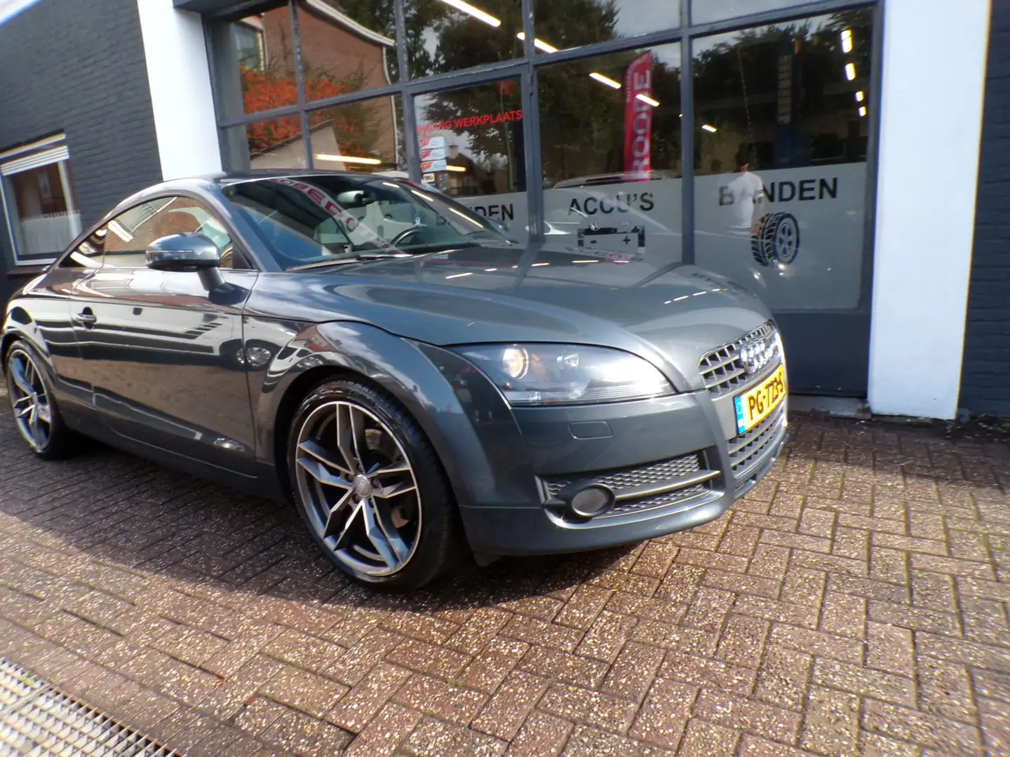 Audi TT 1.8 TFSI Pro Line NIEUWE APK,GOED ONDERHOUDEN! Gris - 2
