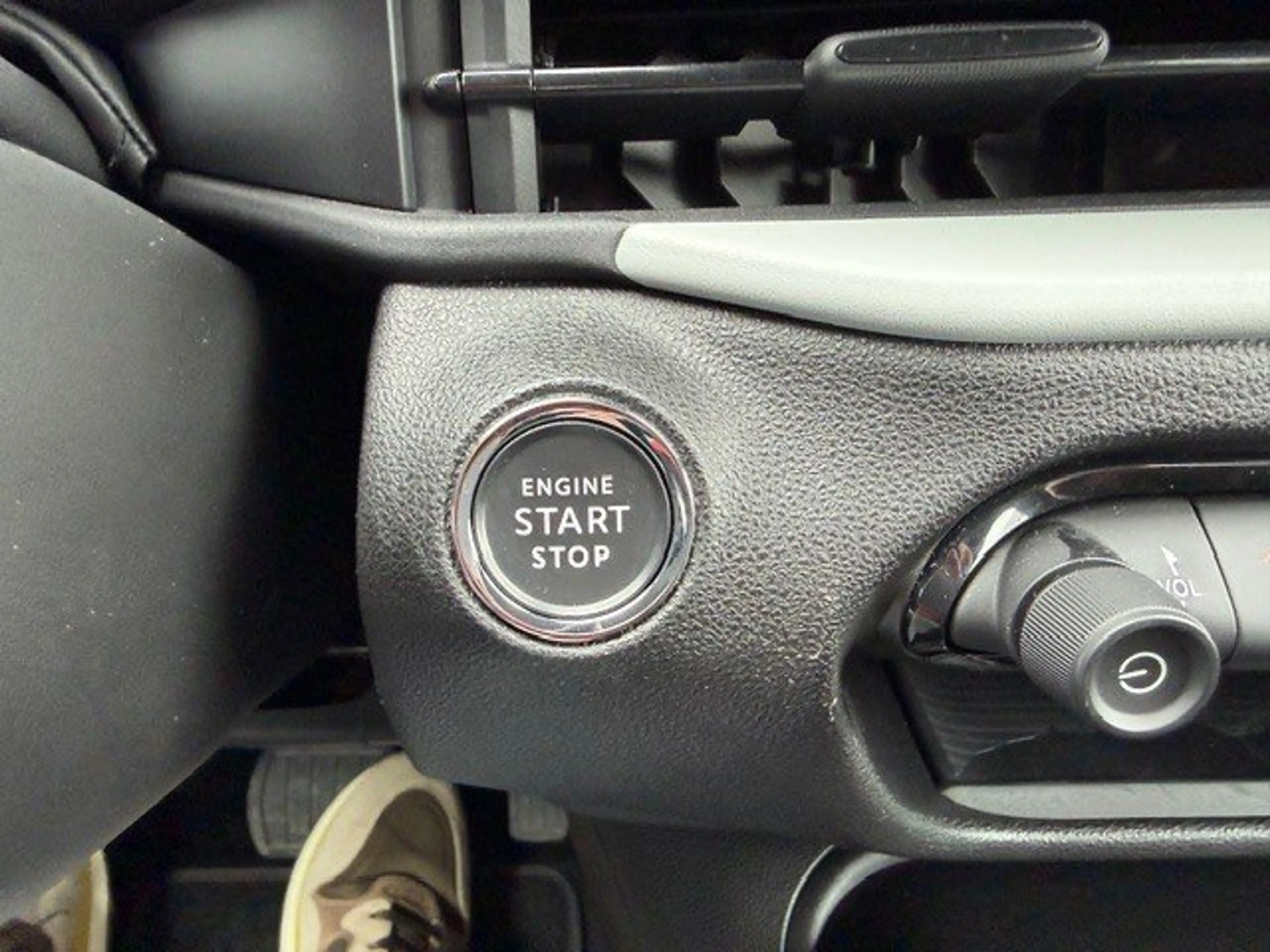 Fiat 600 *GPS*CAMERA*KEY LESS GO* Hybrid 100 PK — photo 4