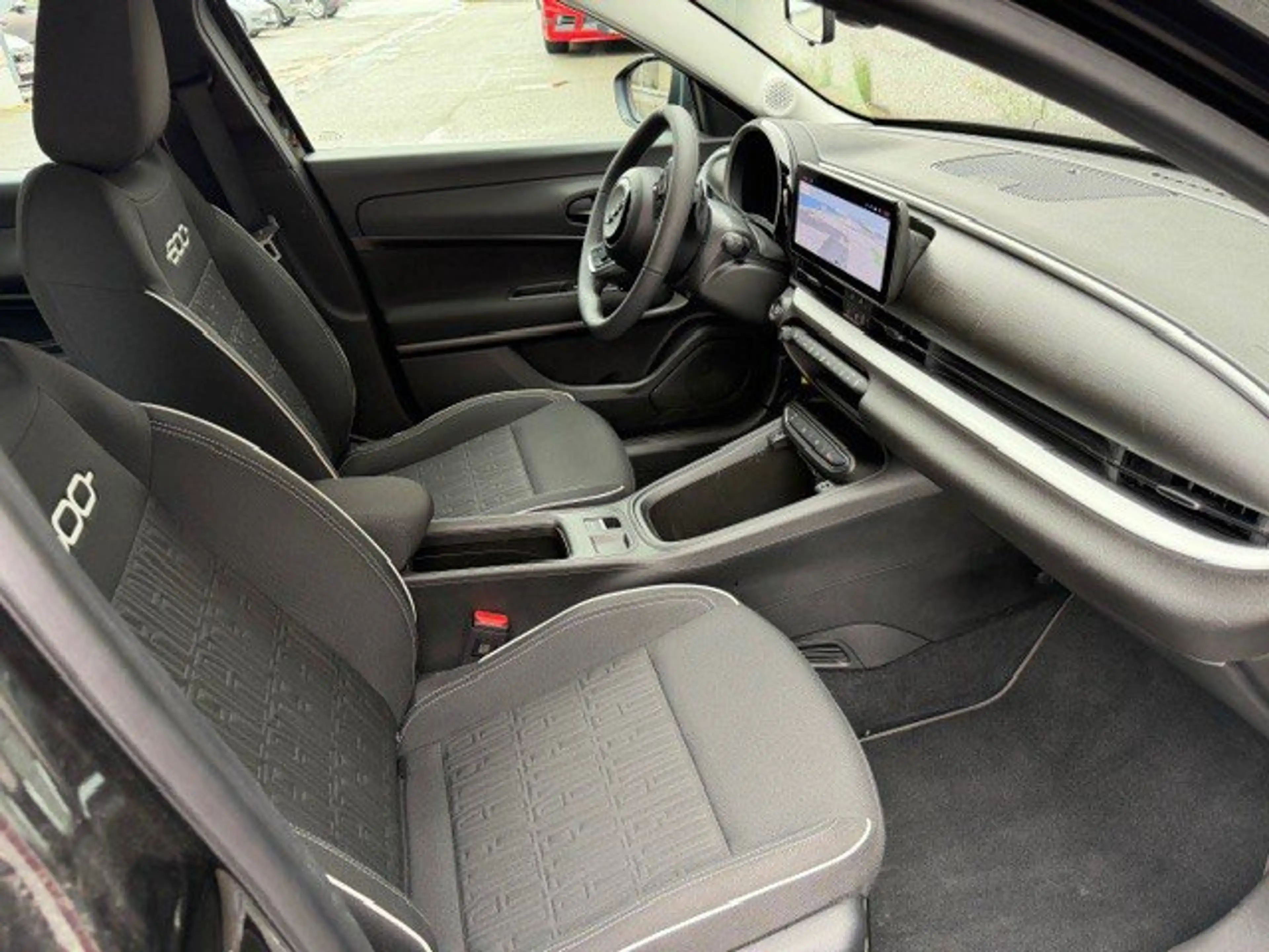 Fiat 600 *GPS*CAMERA*KEY LESS GO* Hybrid 100 PK — photo 2