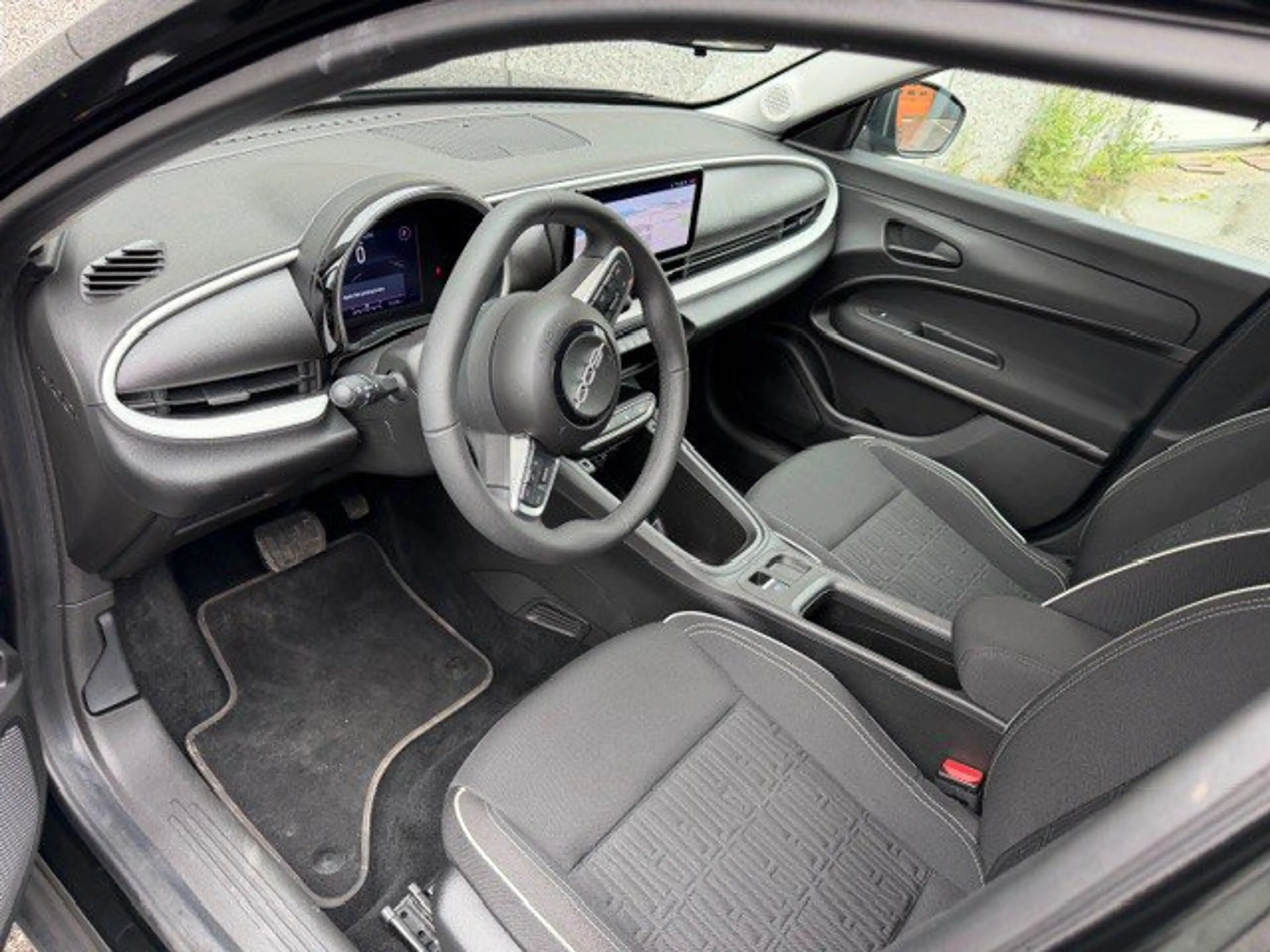 Fiat 600 *GPS*CAMERA*KEY LESS GO* Hybrid 100 PK — photo 13