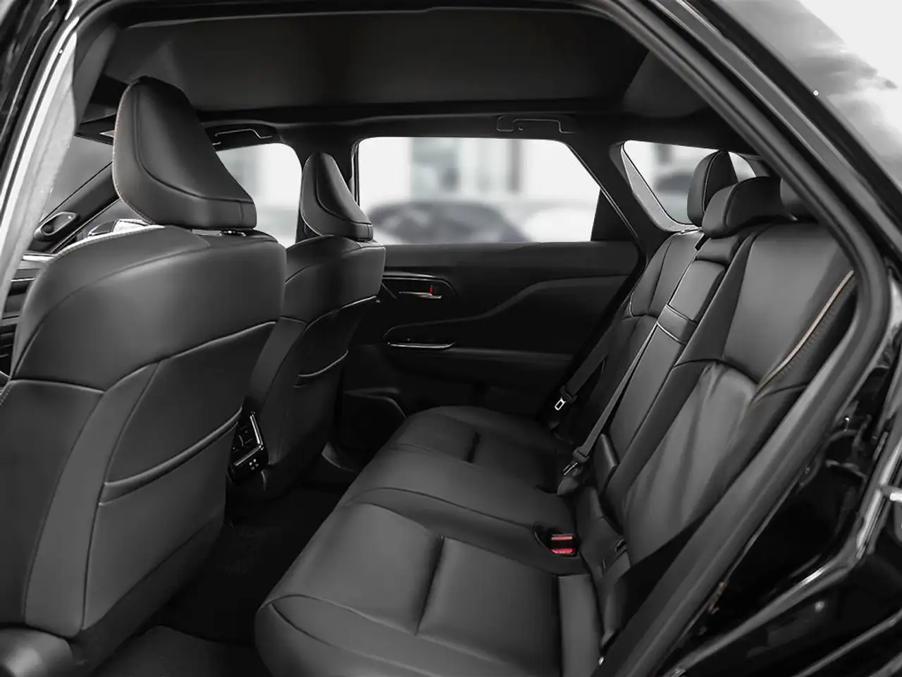 Toyota Crown снимка Toyota Crown