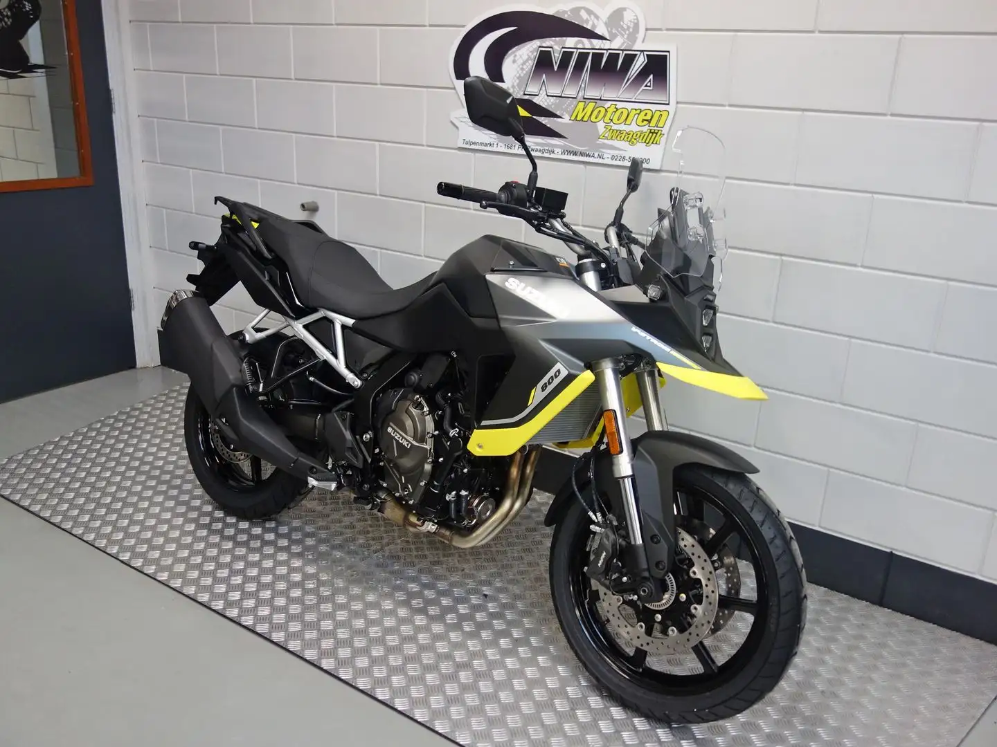 Suzuki V-Strom 800 Zwart - 2