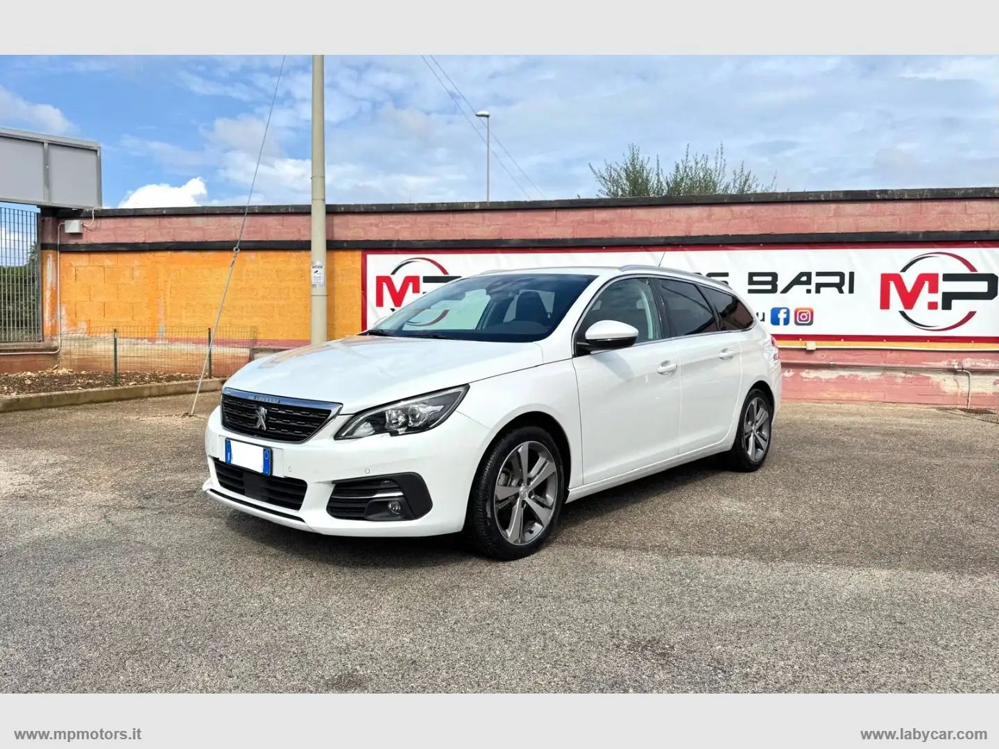 Peugeot 308 SW ALLURE 1.5 BlueHDi 130CV Wit - 1
