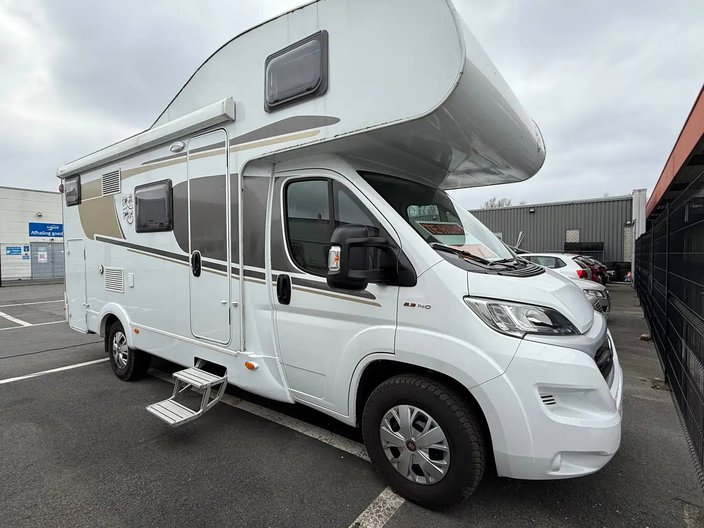 Carado (Hymer) Alkoof - 6pl Wit - 1