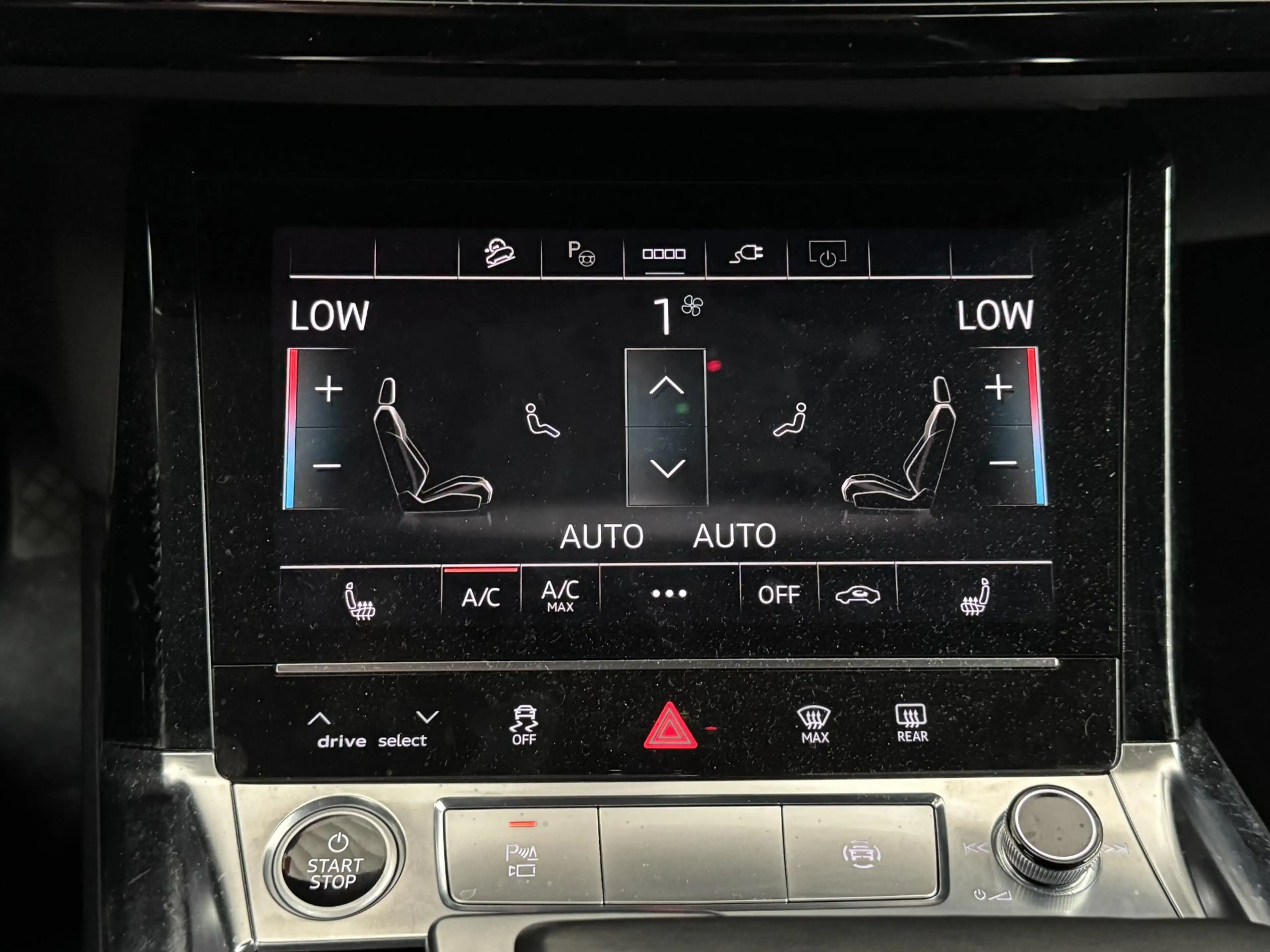 Audi e-tron Sportback 55 Quattro S Edition 95 kWh | S-Line | 9 — photo 16