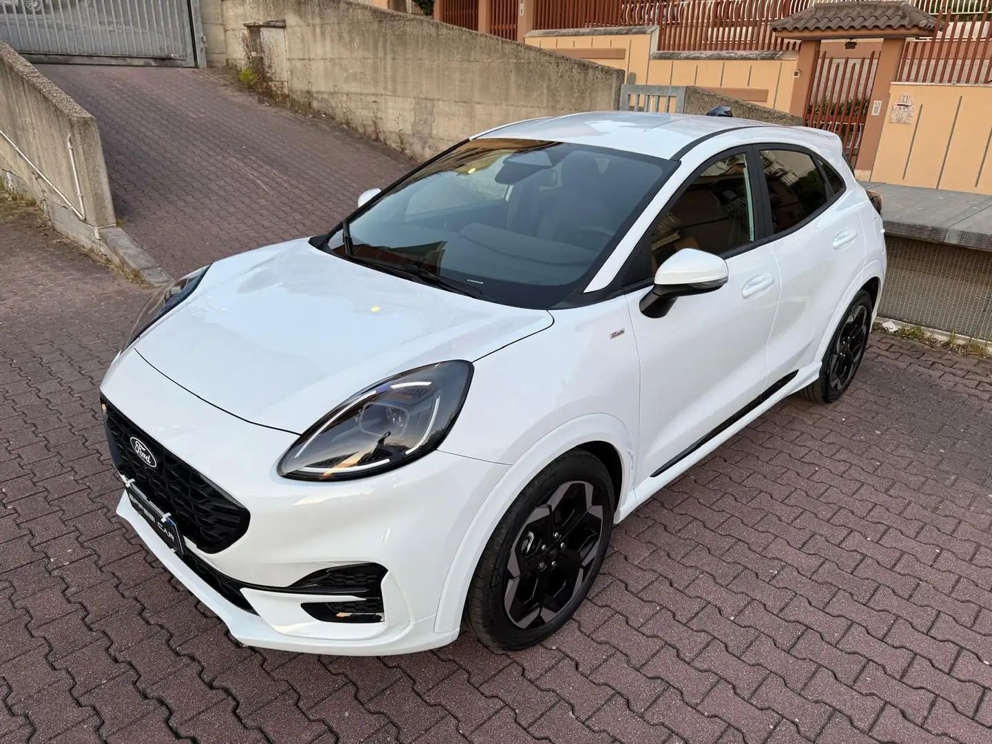 Ford Puma 1.0 ecoboost Hybrid ST-Line X 125cv Auto Blanc - 1