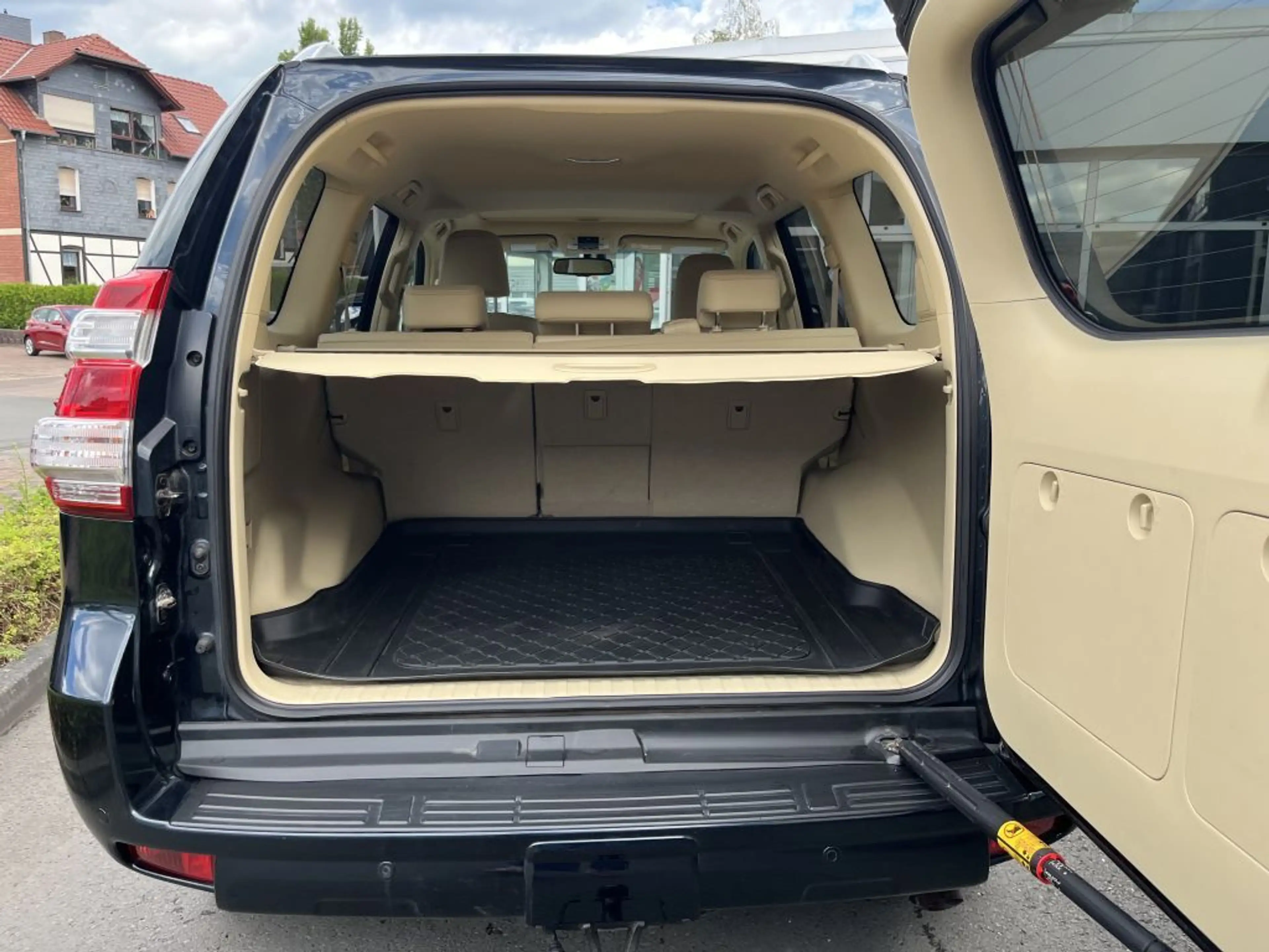 Toyota Land Cruiser 2.8 D-4D Automatik TEC-Edition* Kun — photo 5