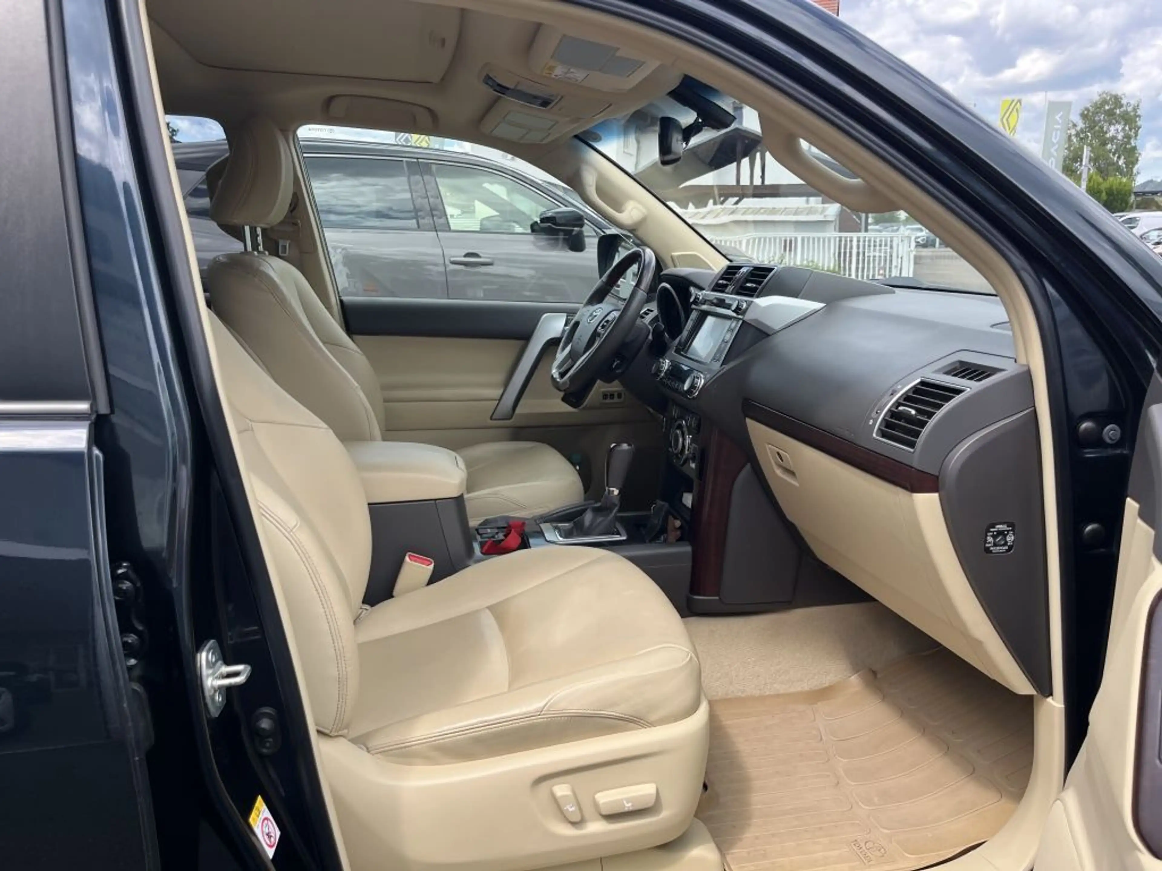 Toyota Land Cruiser 2.8 D-4D Automatik TEC-Edition* Kun — photo 7