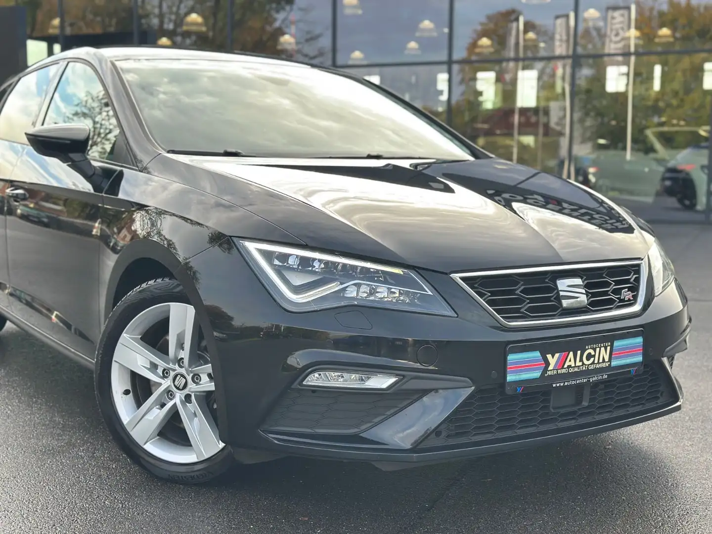 SEAT Leon 2.0 TDI Start&Stop FR DSG 2.H/ACC/HIFI/NAV Noir - 2