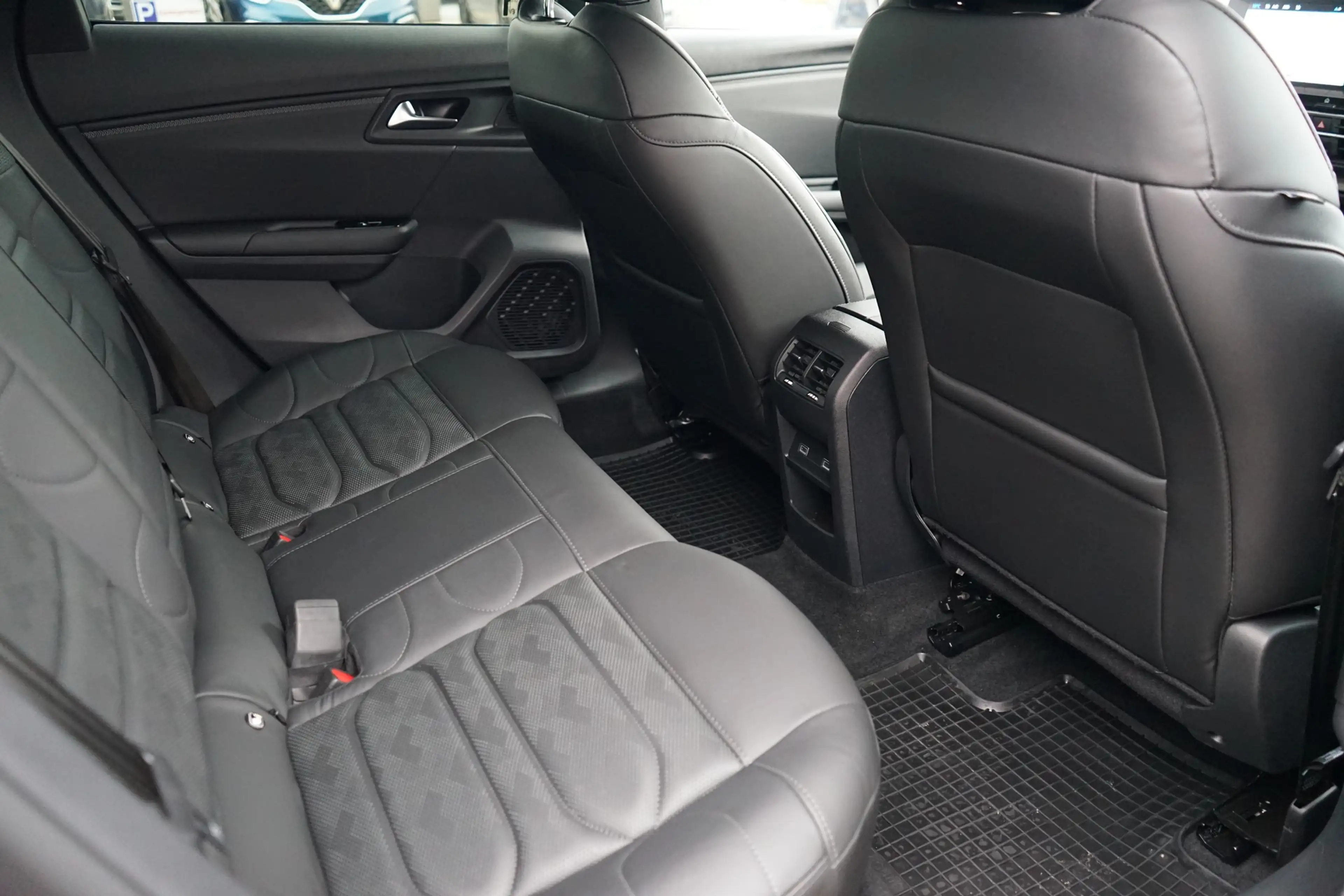 Citroen C5 X 1.2 12V e-THP Shine LED Navi Head-Up Kamera — photo 10