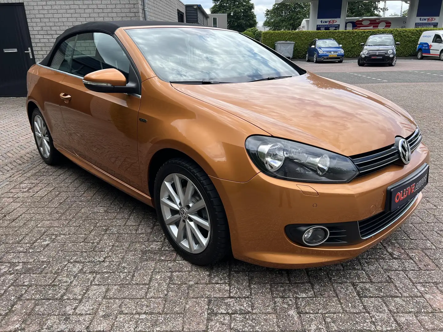 Volkswagen Golf Cabriolet 1.2 TSI BlueMotion Exclusive Series Portocaliu - 2