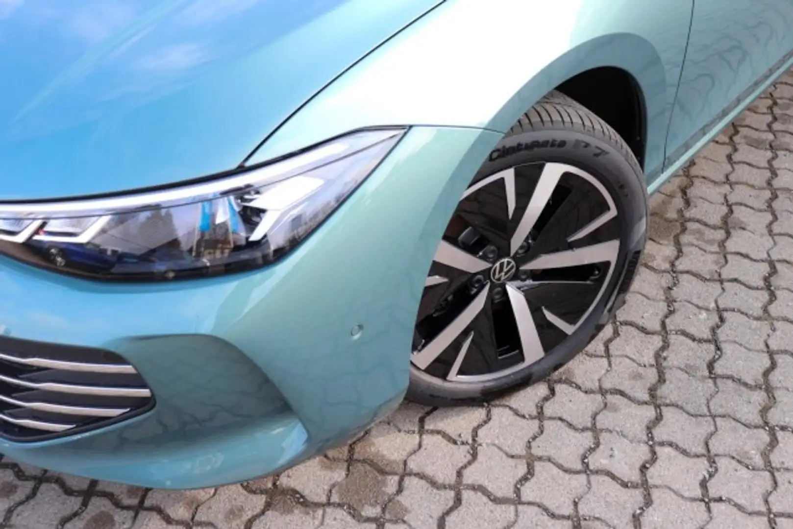 Volkswagen Passat Variant 1.5 eTSI Business Klima Navi Rückfahrkamera Grün - 2