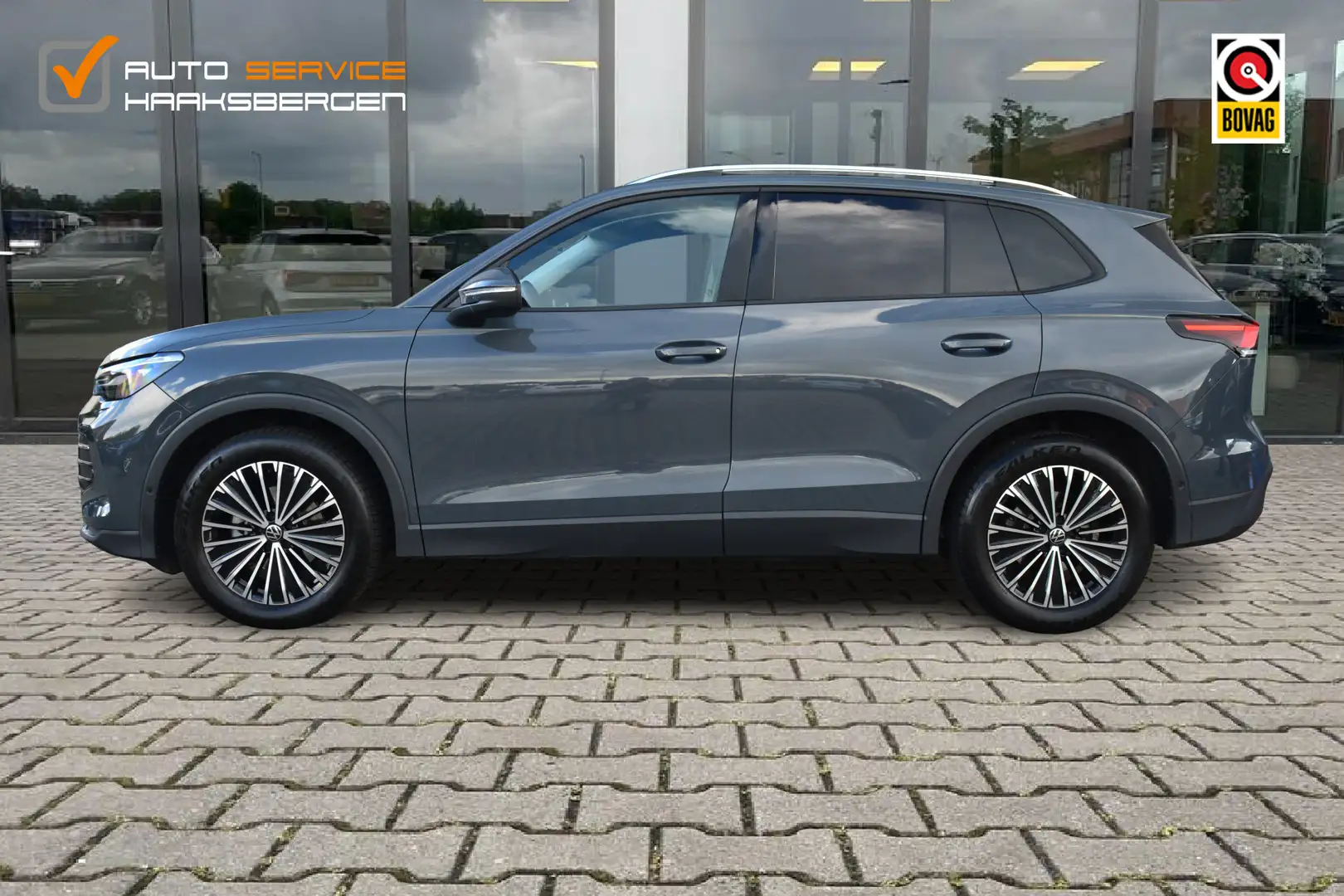 Volkswagen Tiguan 1.5 eTSI Life Edition | ACC | Camera | Winter Pakk Grijs - 2