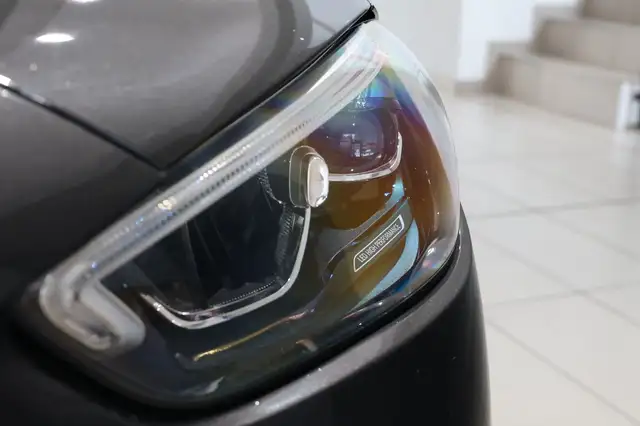 Mercedes-Benz C-Class view 5