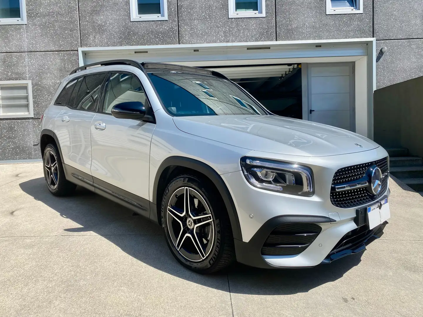 Mercedes-Benz GLB 200 GLB 200d Premium AMG auto - TETTO!!! Argento - 1