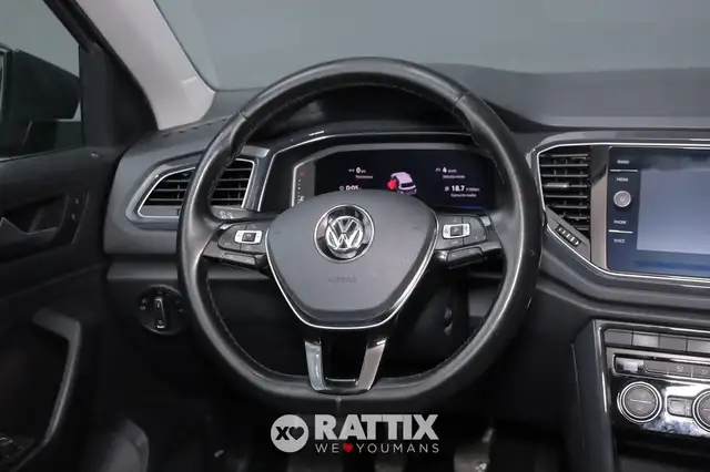 Volkswagen T-Roc view 10