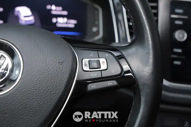 Volkswagen T-Roc view 12