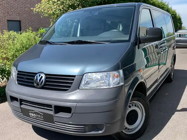 Volkswagen T5 Transporter 1.9 TDi 102CV / 9 PLACES/ Airco/ Premier Propriétaire/ Historique D’Entretien/ Courroie Distribution Faite À 110.000KM