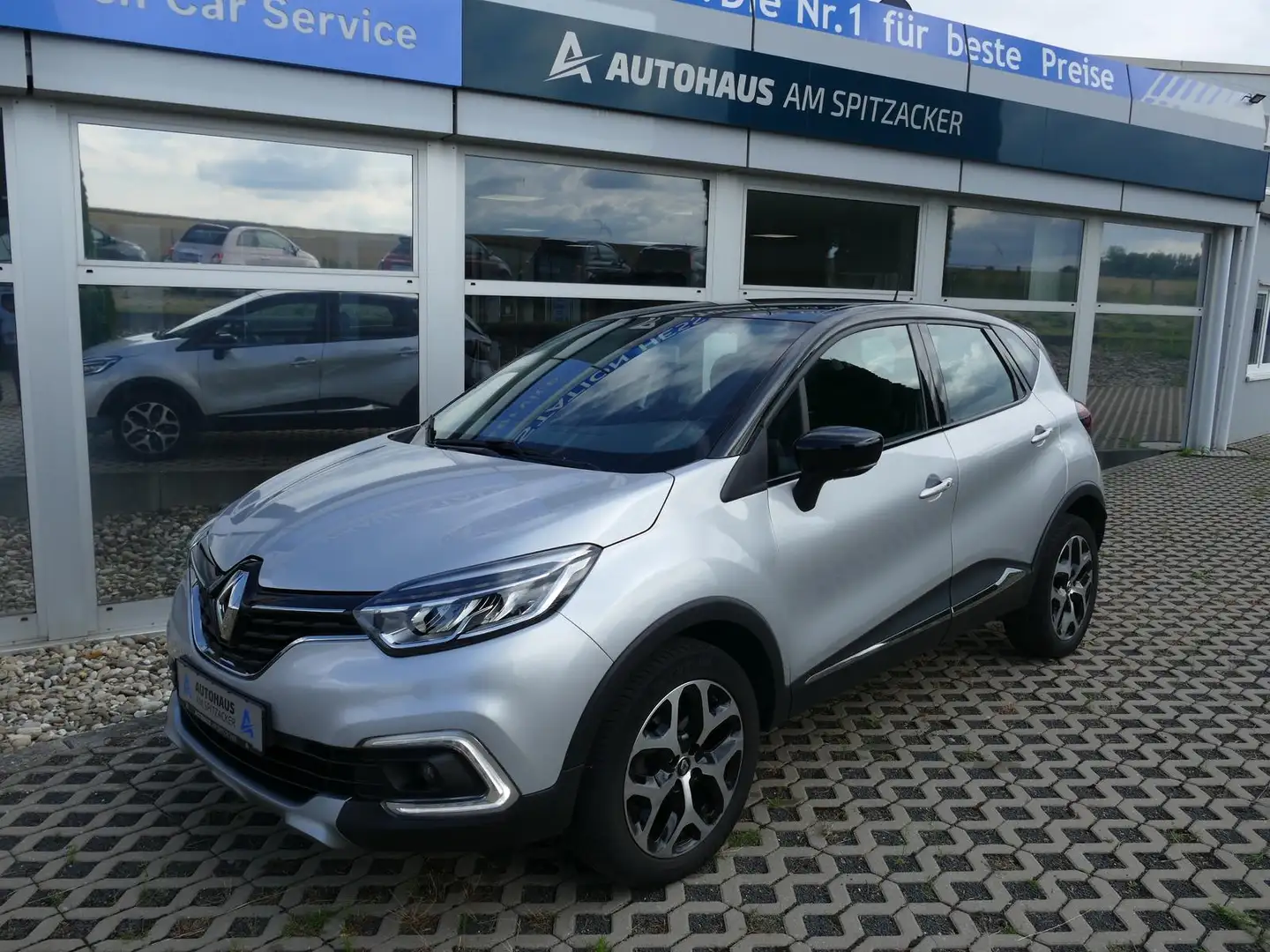 Renault Captur 1.2 TCE Energy Intens NAVI LED KLIMAAUT Grau - 2