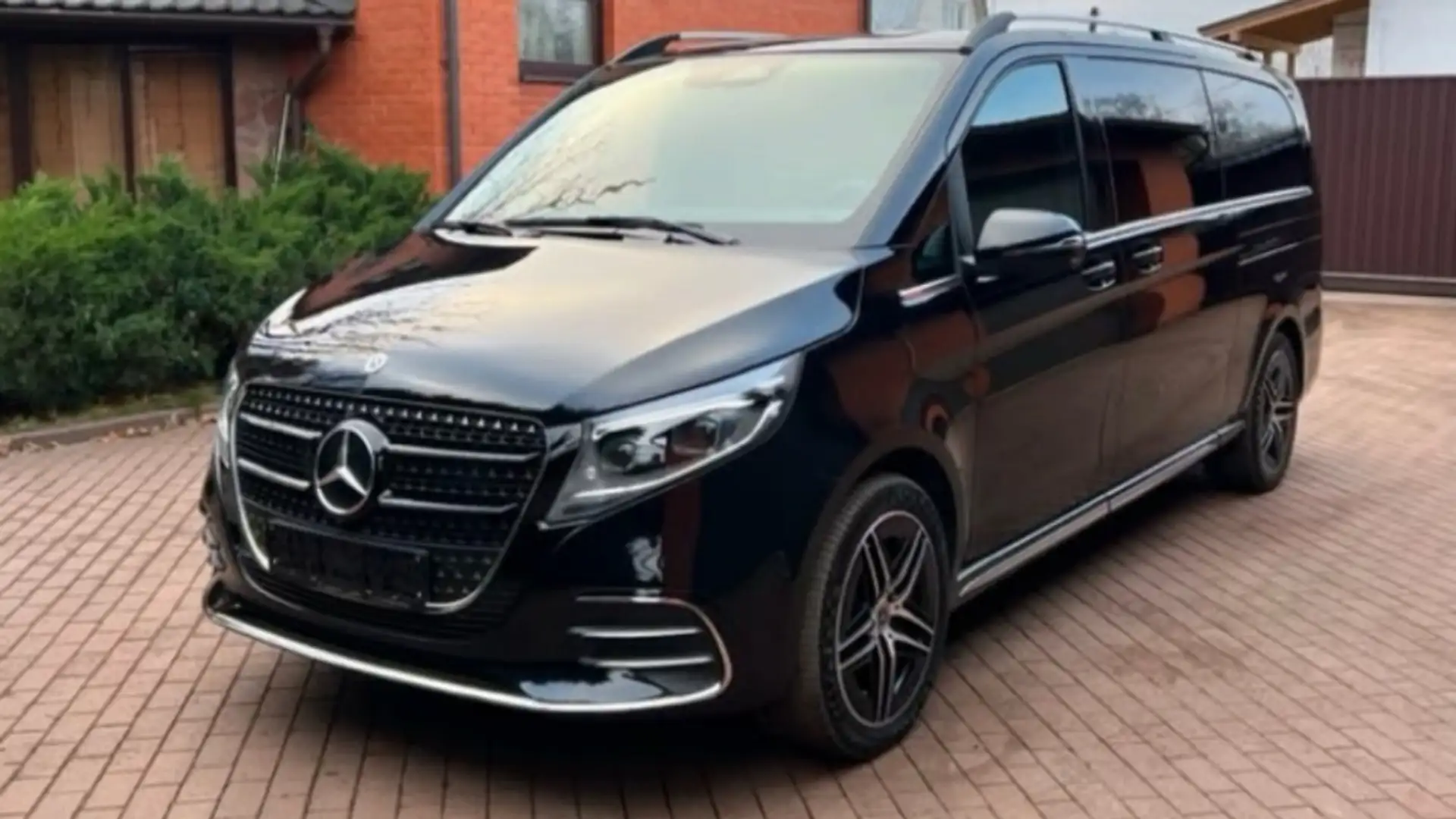 Mercedes-Benz V 300d Largo Avantgarde Negro - 2