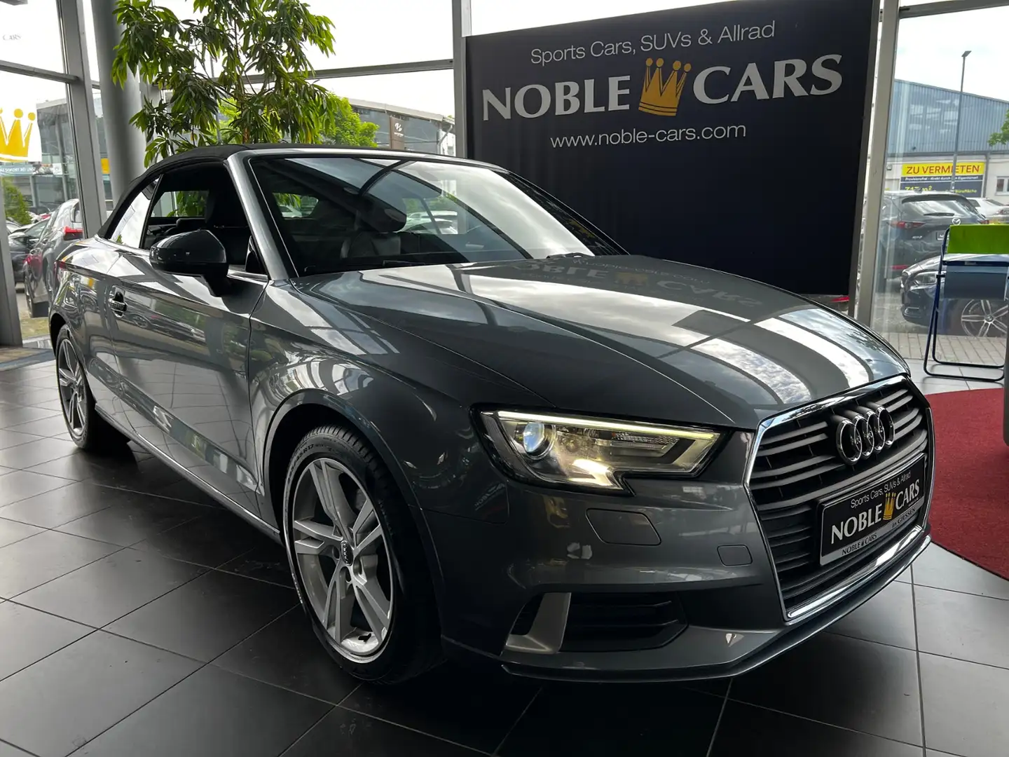 Audi A3 Cabriolet sport AHK XENON NAVI Grau - 2