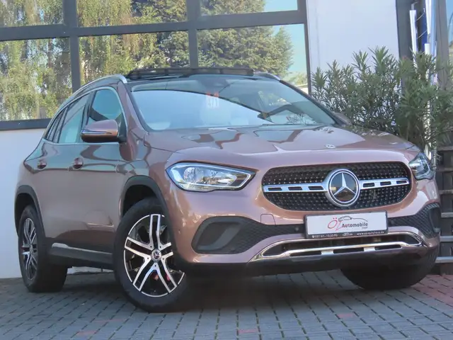Mercedes-Benz GLA 200 d Autom. Sitzheizung. Klimaauto. Panorama