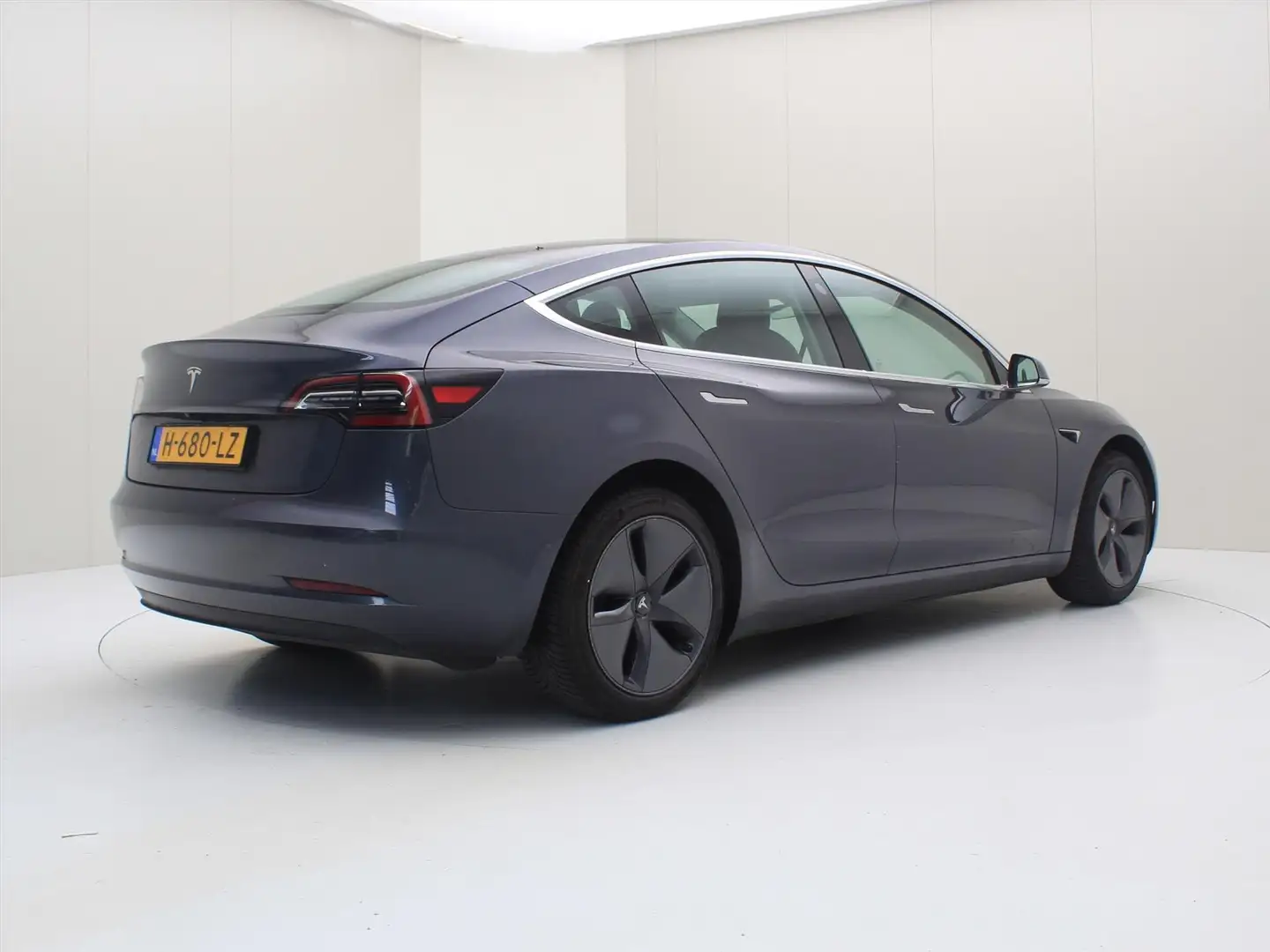 Tesla Model 3 Standard RWD Plus [ AUTOPILOT+60 kWh+PREMIUM AUDIO Grijs - 2