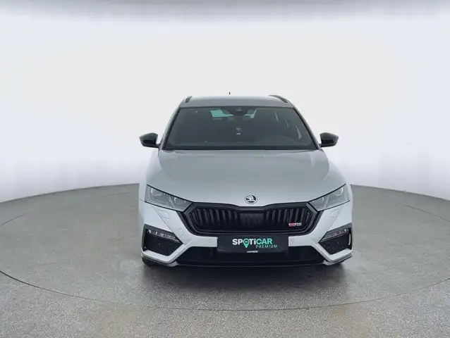 Skoda Octavia view 2