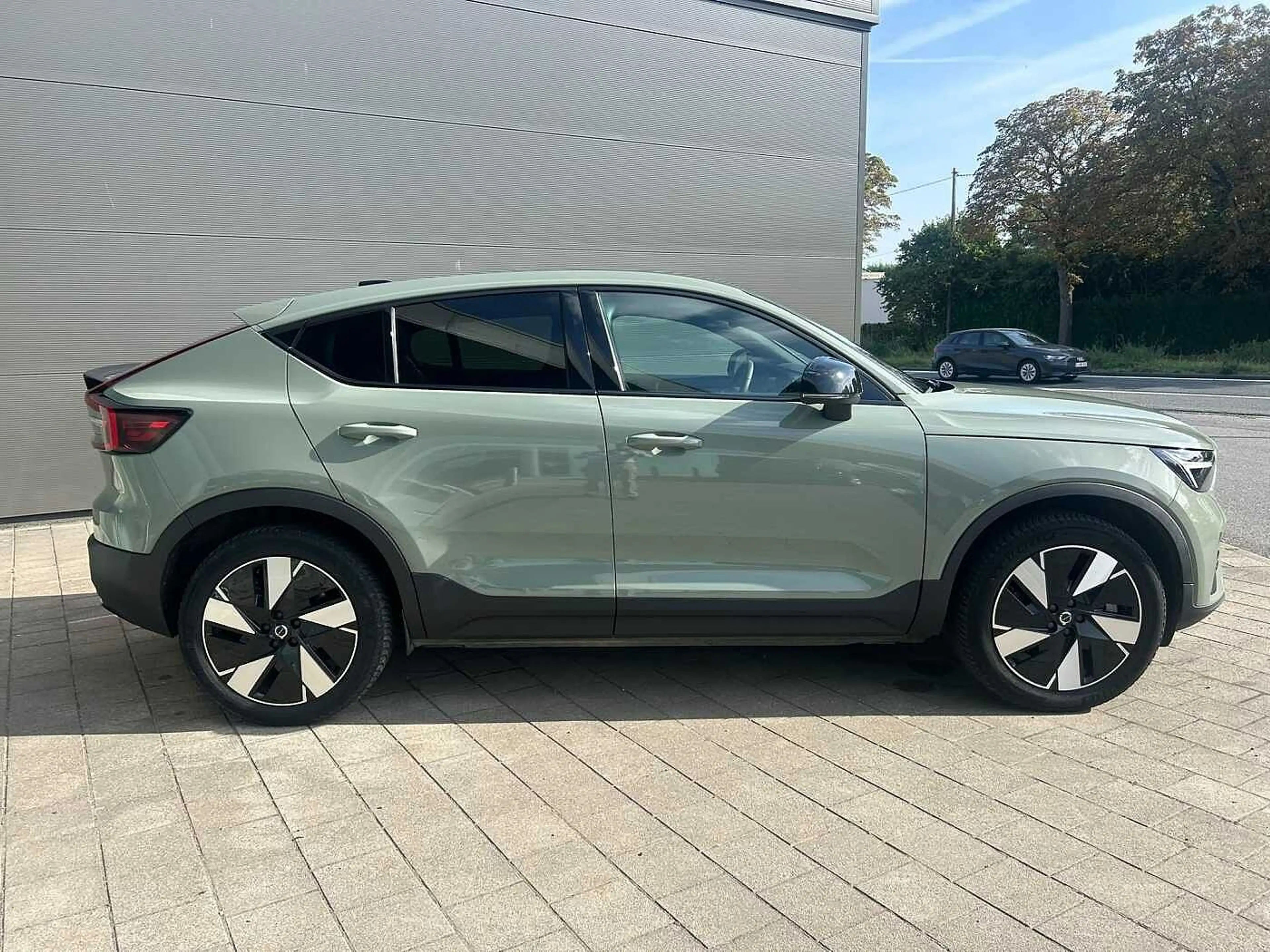 Volvo C40 Core, Single Motor Extended Range, Elektrisch — photo 3