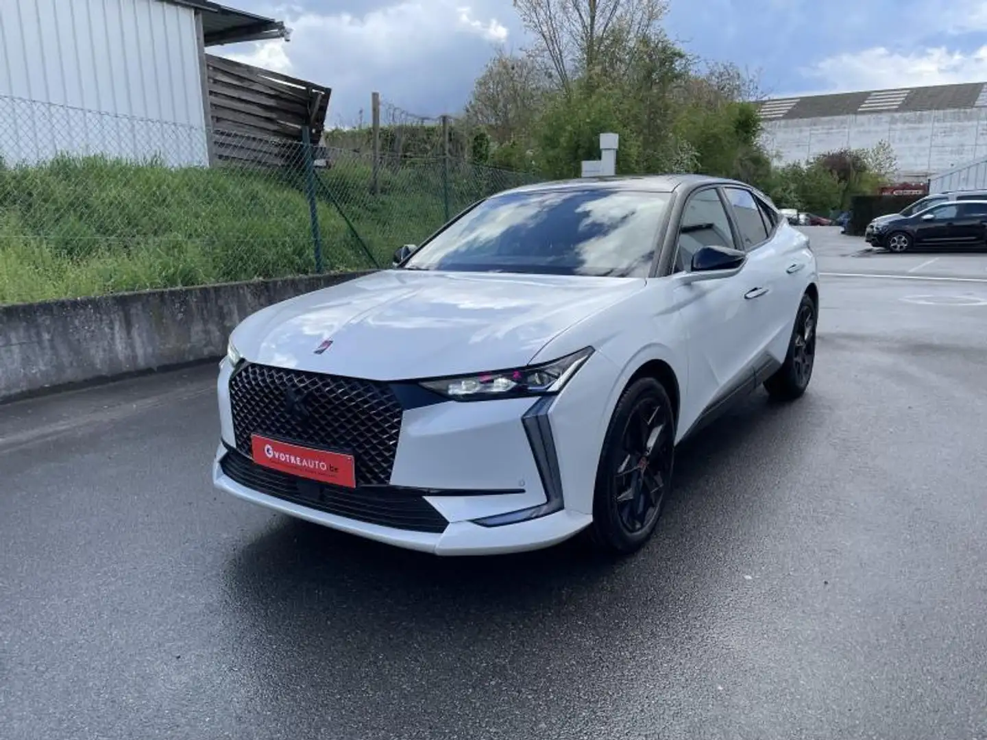 DS Automobiles DS 4 PERFORMANCE LINE + e-TENSE 225 Blanc - 2