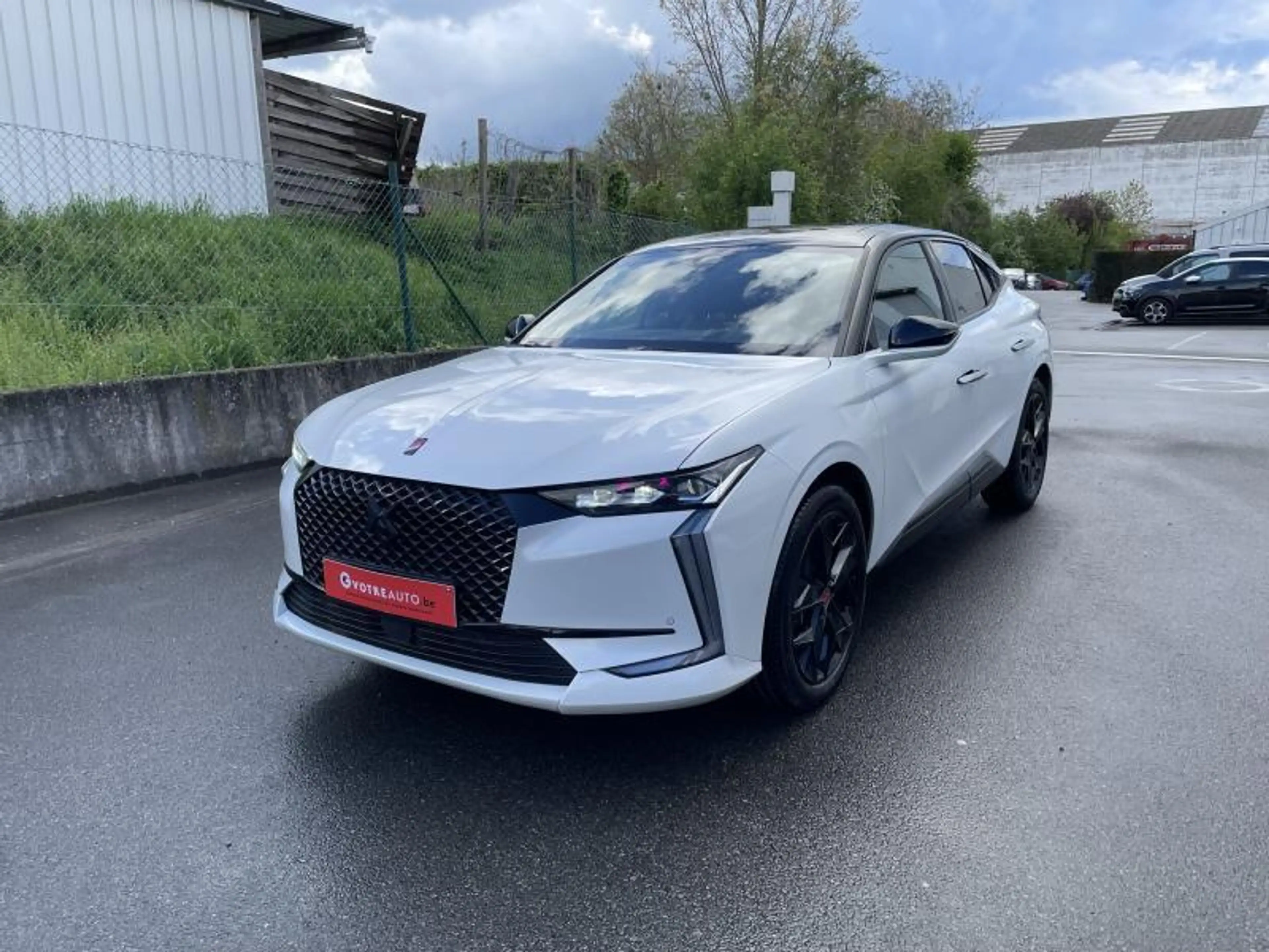 DS Automobiles DS 4 PERFORMANCE LINE + e-TENSE 225 — photo 2