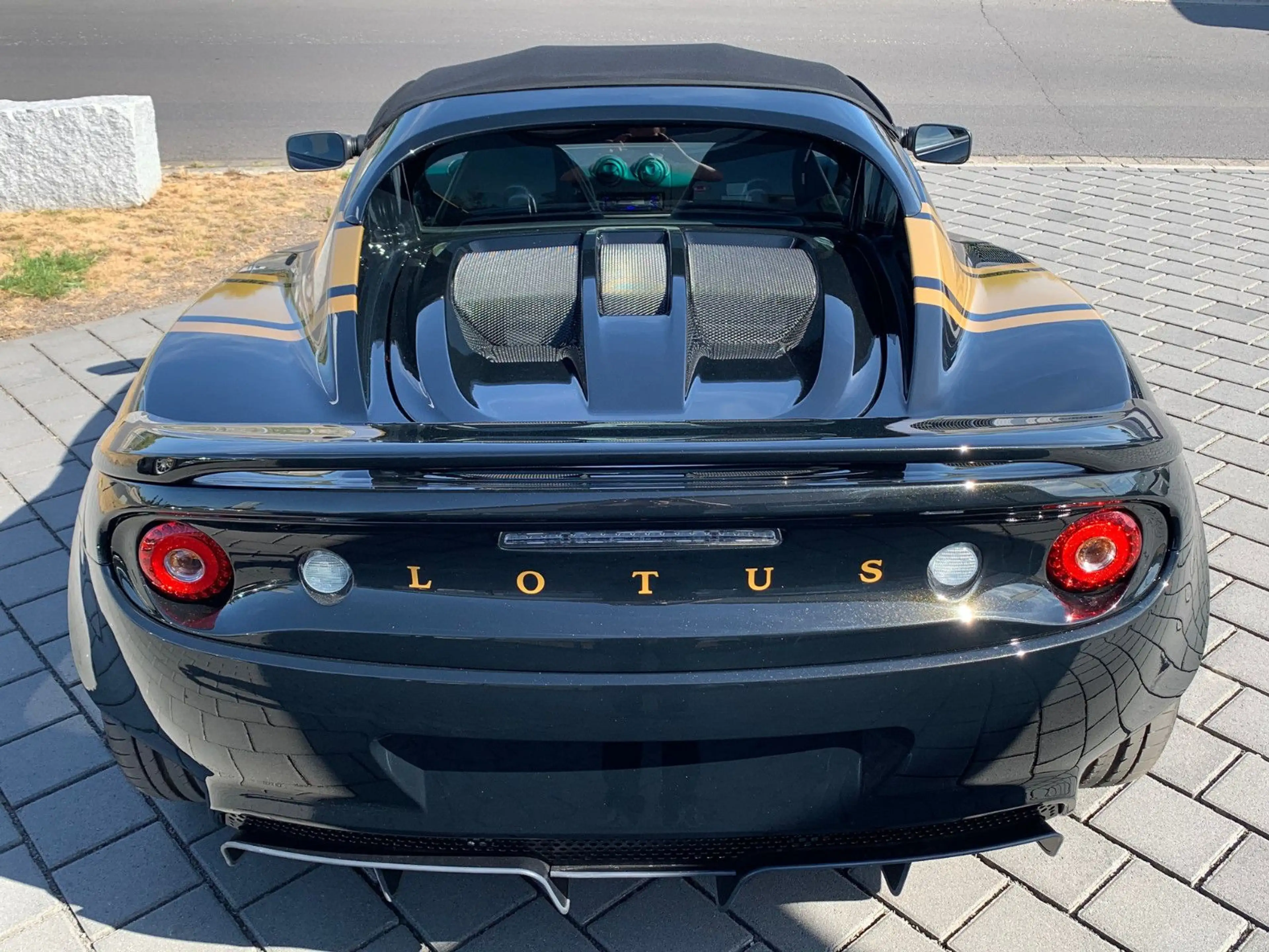 Lotus Elise 220 Heritage Edition JPS "Lotus am Ring" — photo 7