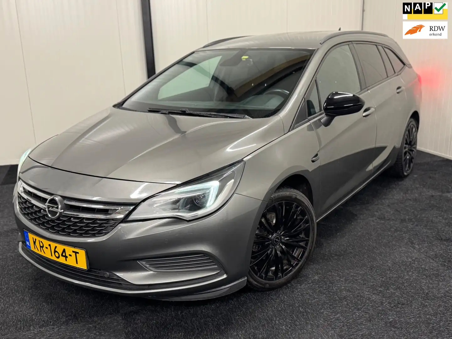 Opel Astra Sports Tourer 1.6 CDTI Edition 2016 EURO 6 AIRCO/N Grijs - 1