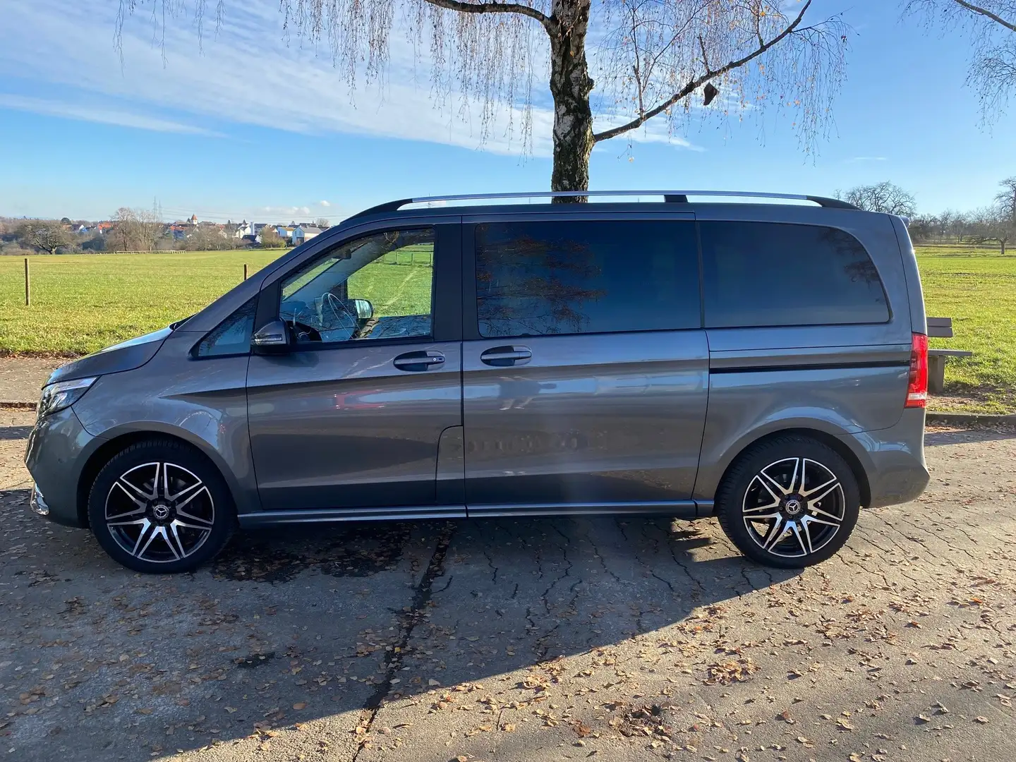 Mercedes-Benz V 220 V 300 d AVANTGARDE 4MATIC kompakt (447.811) Grau - 2